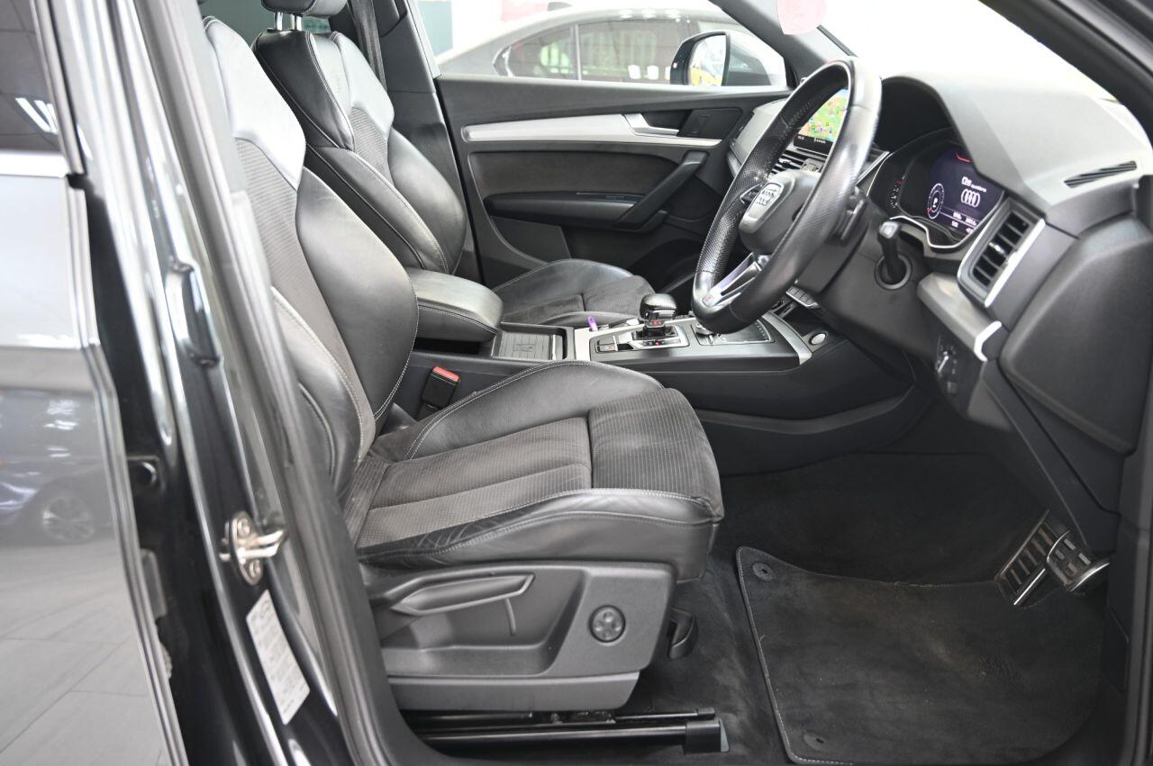 Audi Q5 view 17