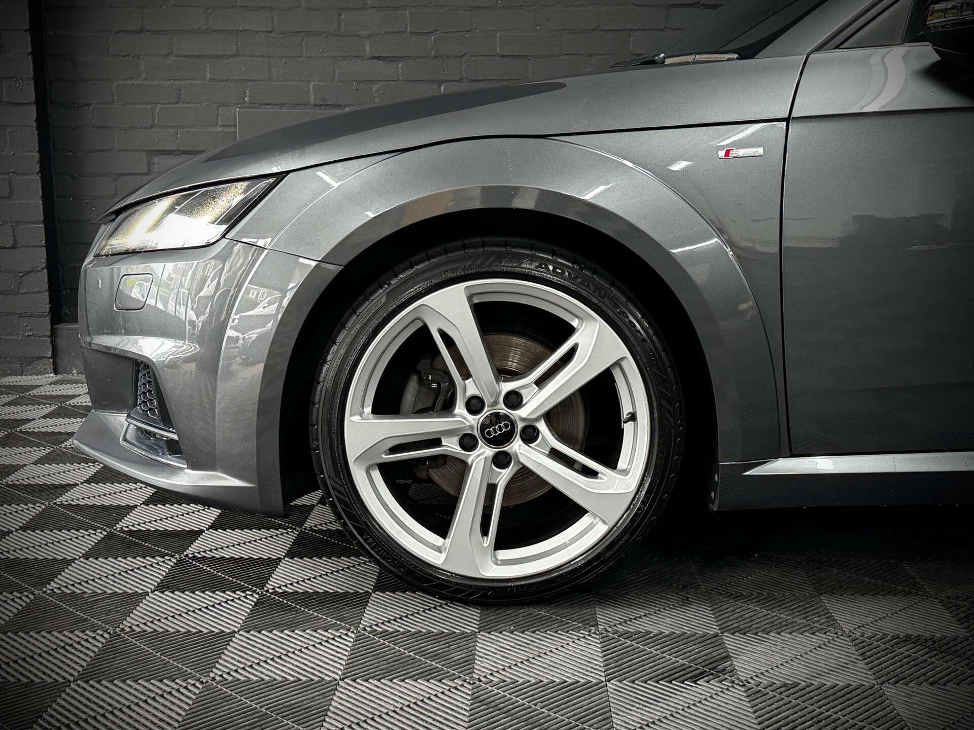 Audi TT view 16