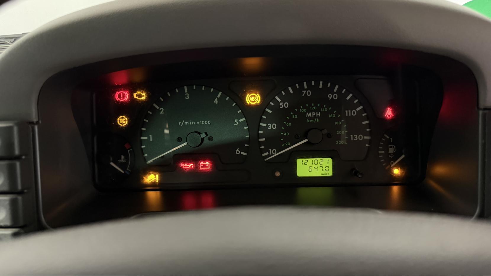 Land Rover Discovery 4 view 21