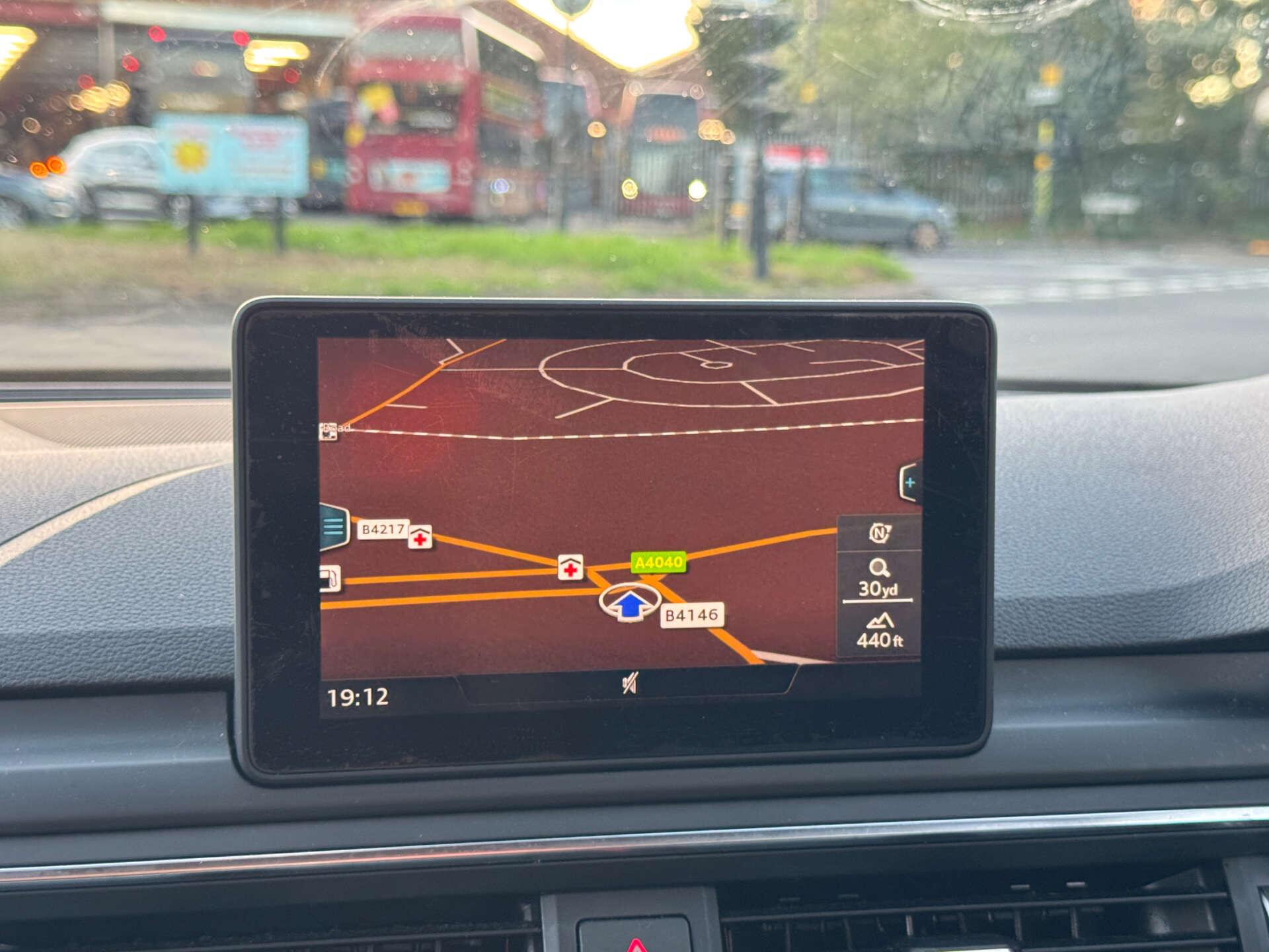 Audi A4 view 18
