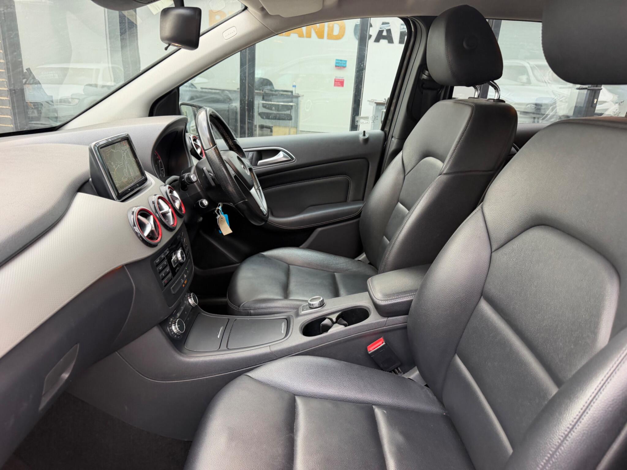 Mercedes-Benz B-Class view 15