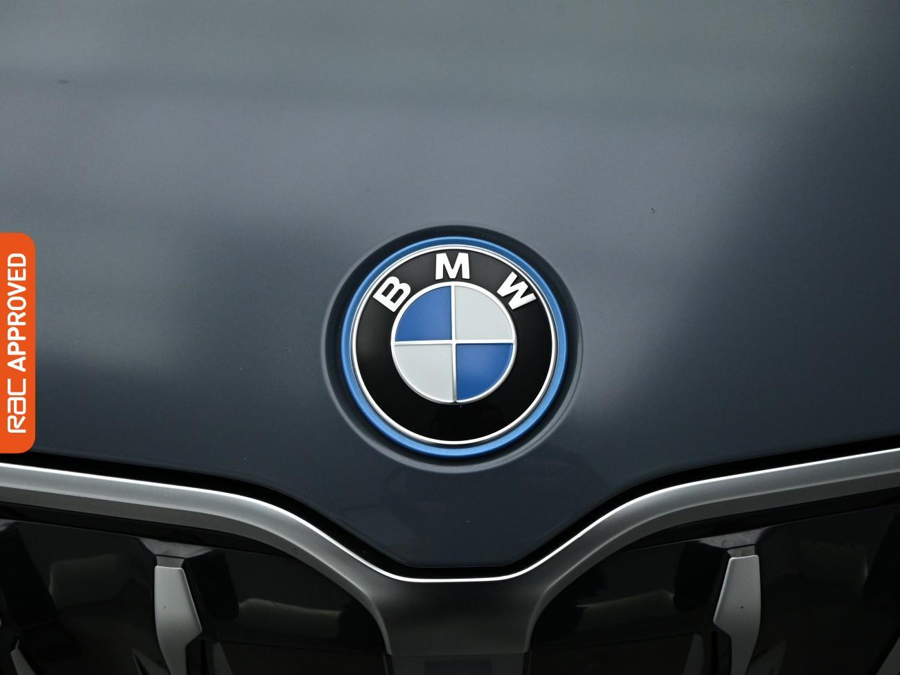 BMW Ix1 view 37