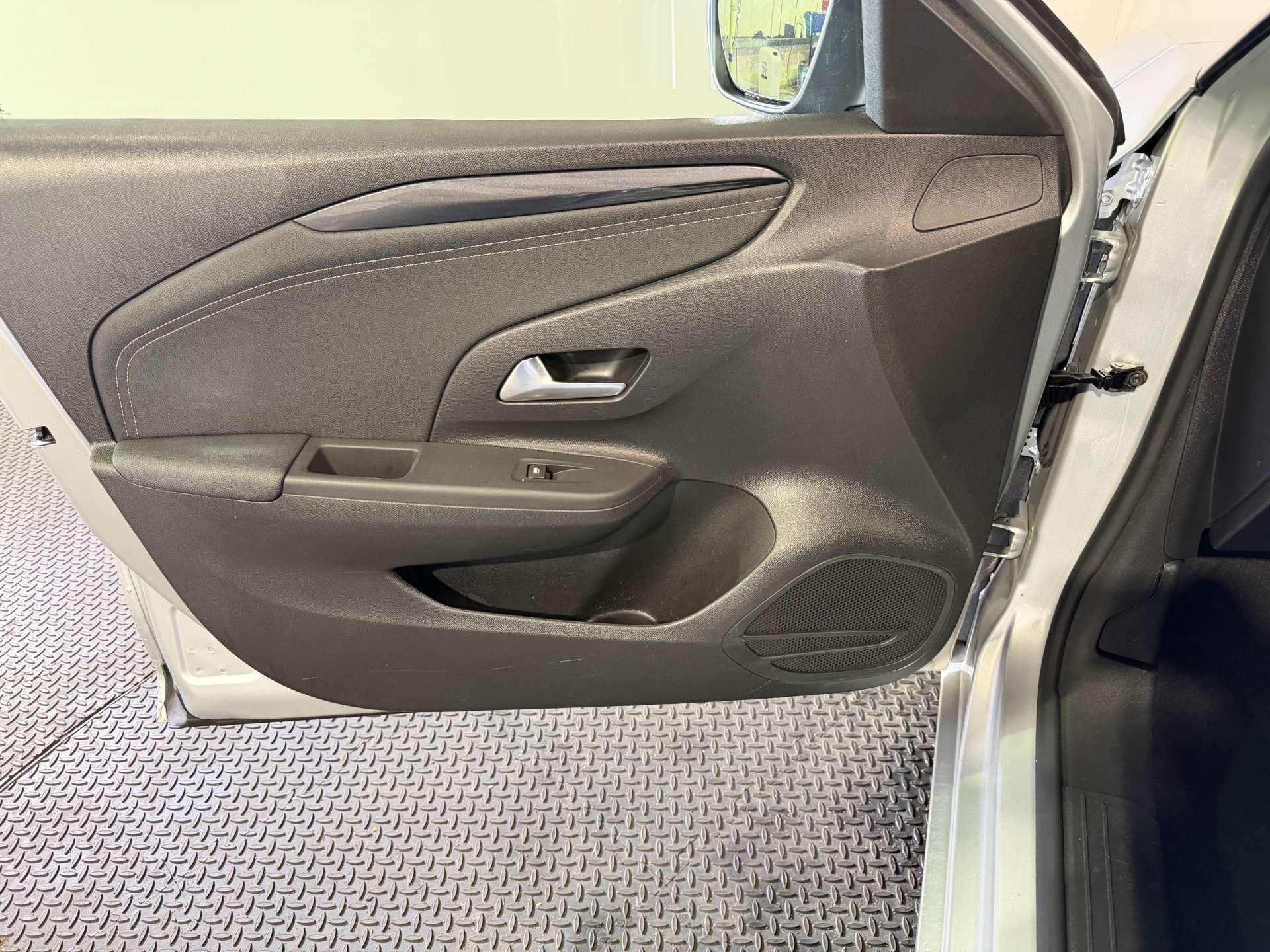 Vauxhall Corsa view 47