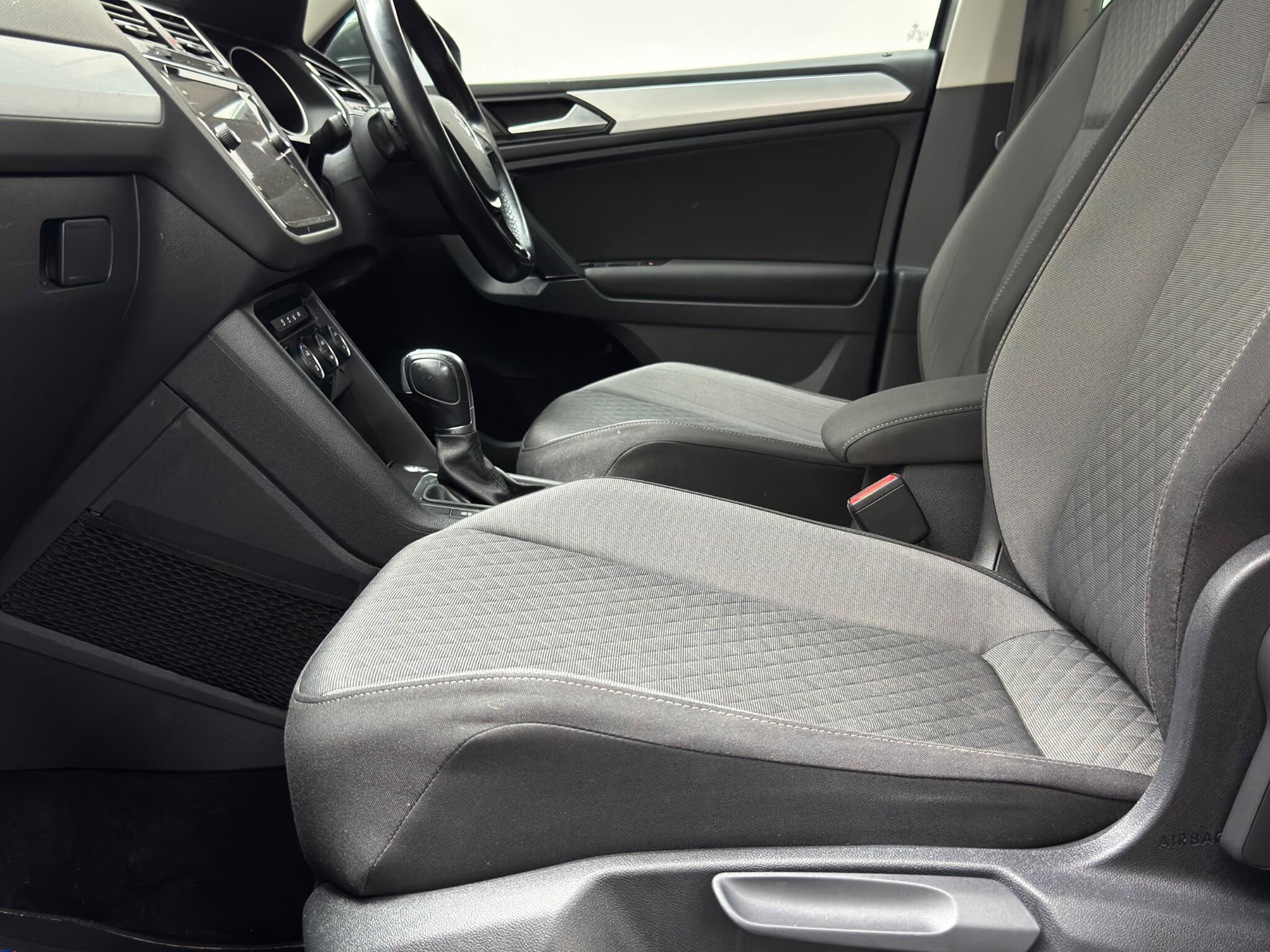 Volkswagen Tiguan view 42