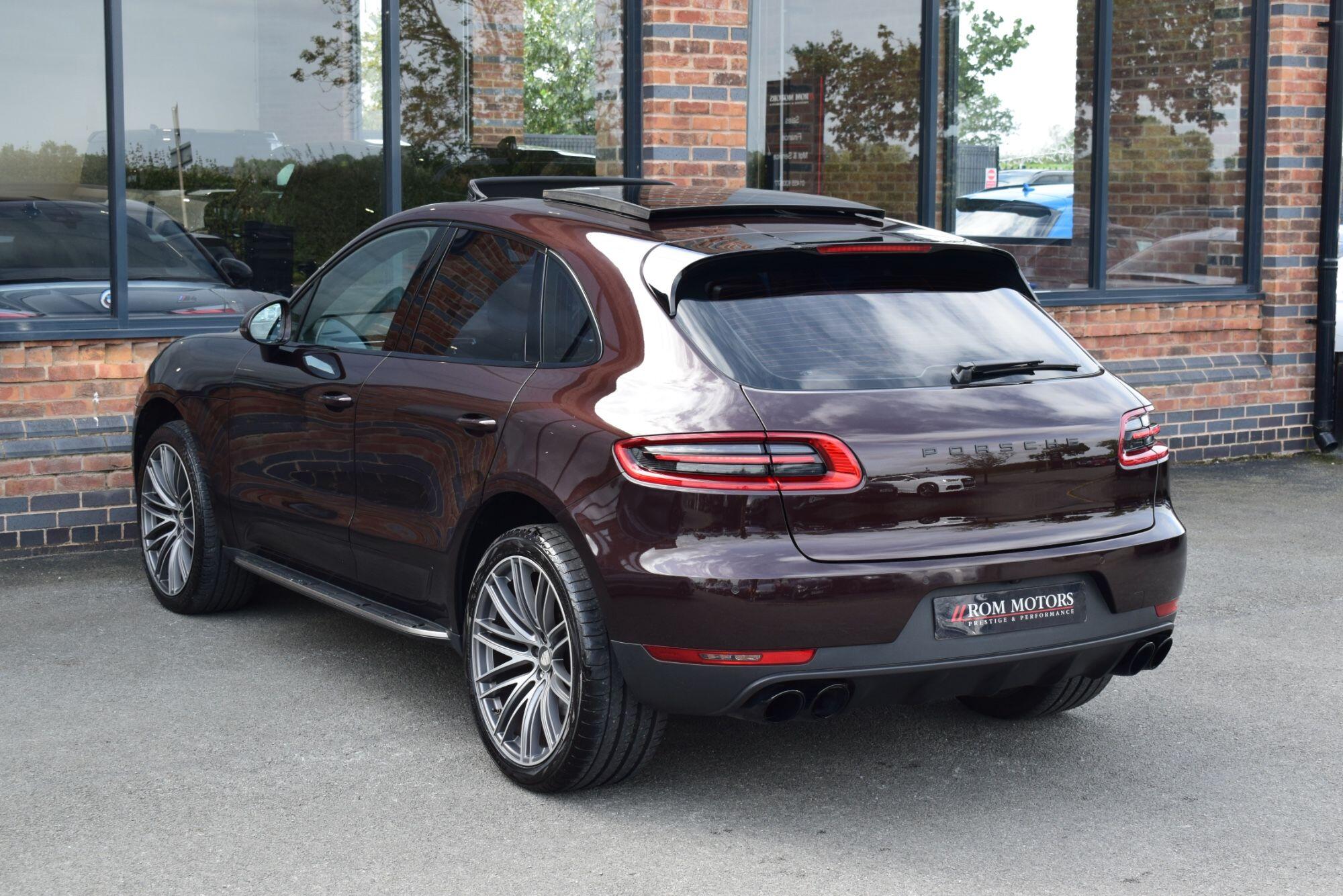 Porsche Macan view 42