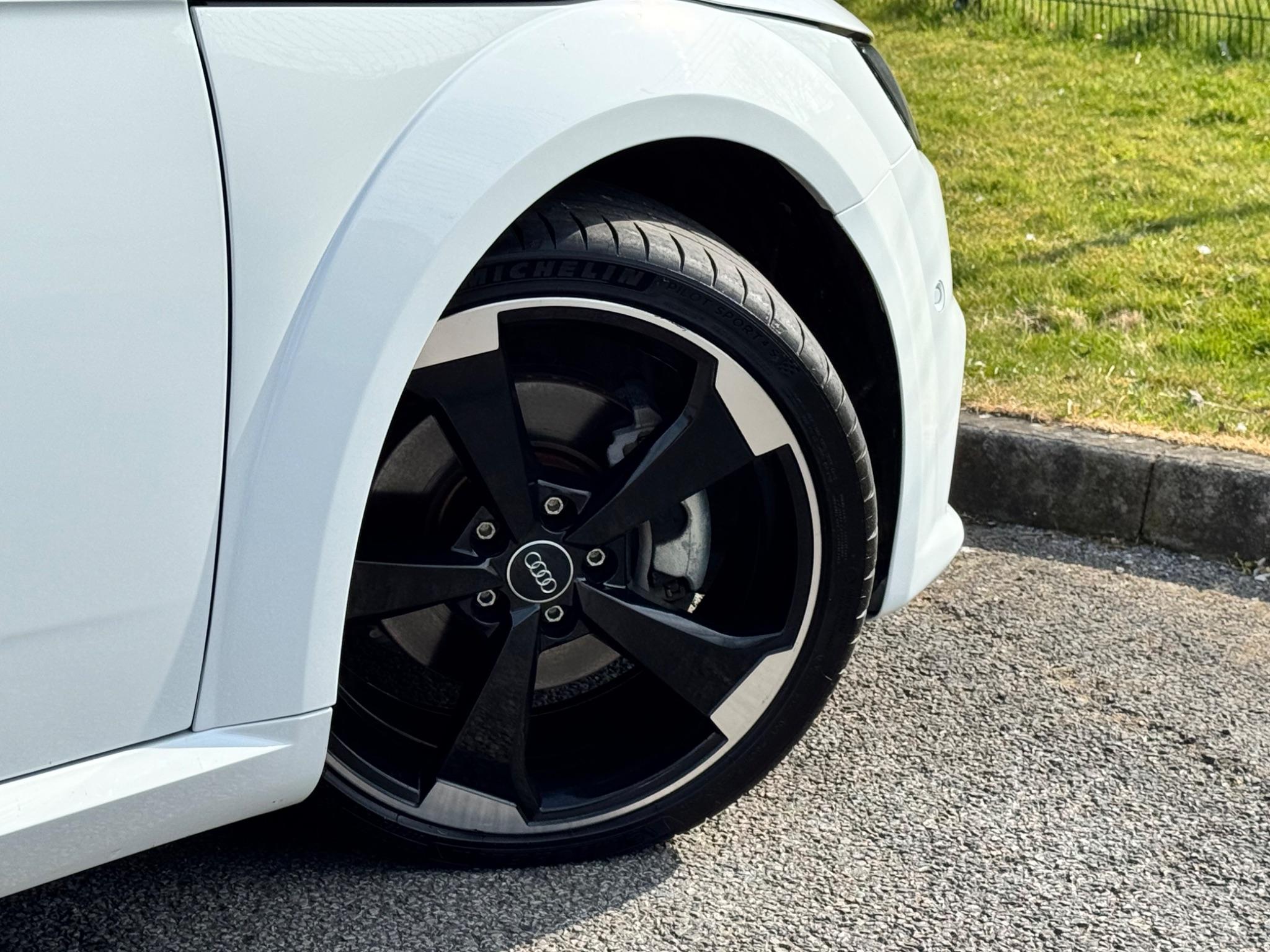 Audi TT view 26