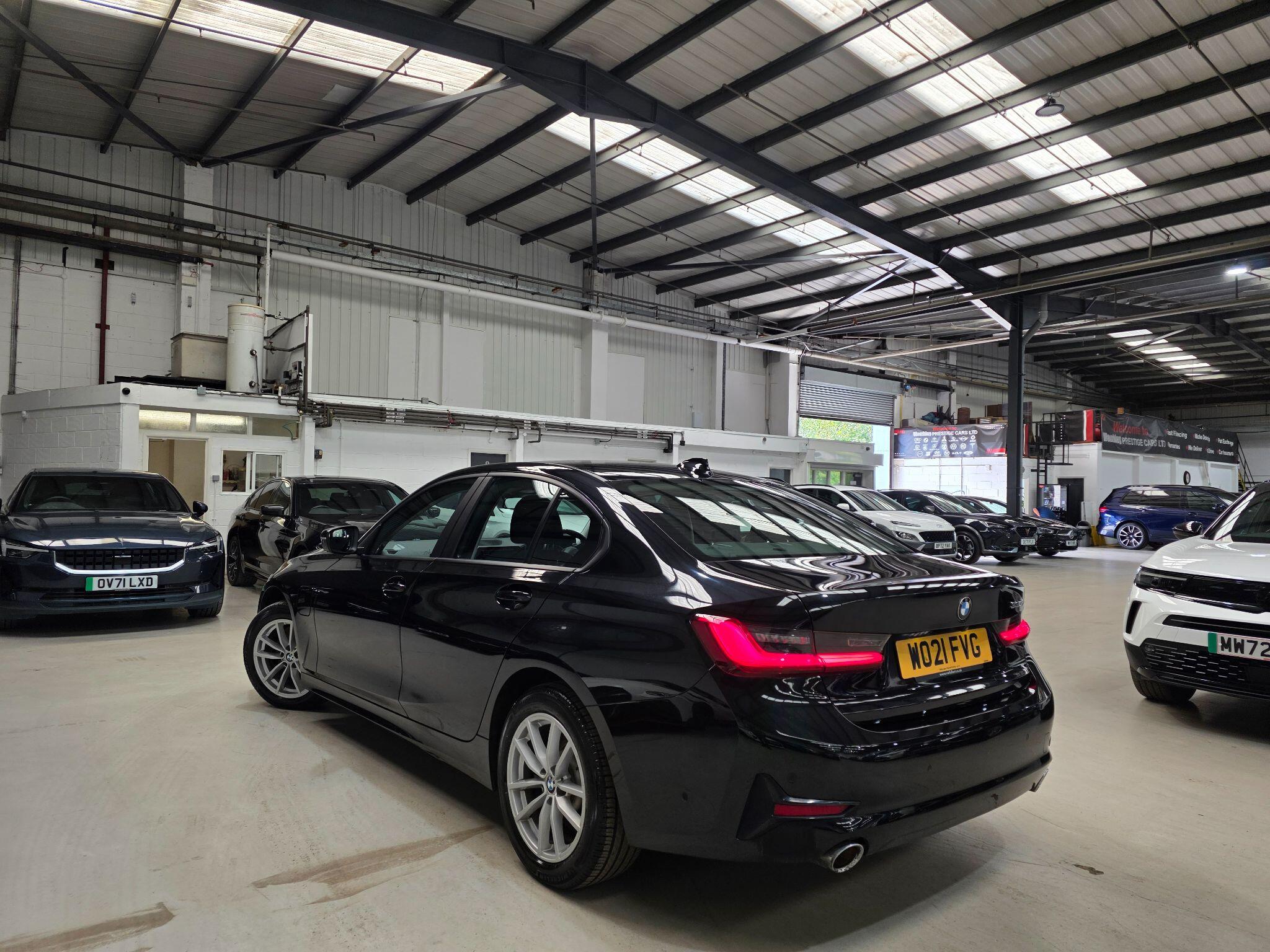 BMW 3 Series view 30