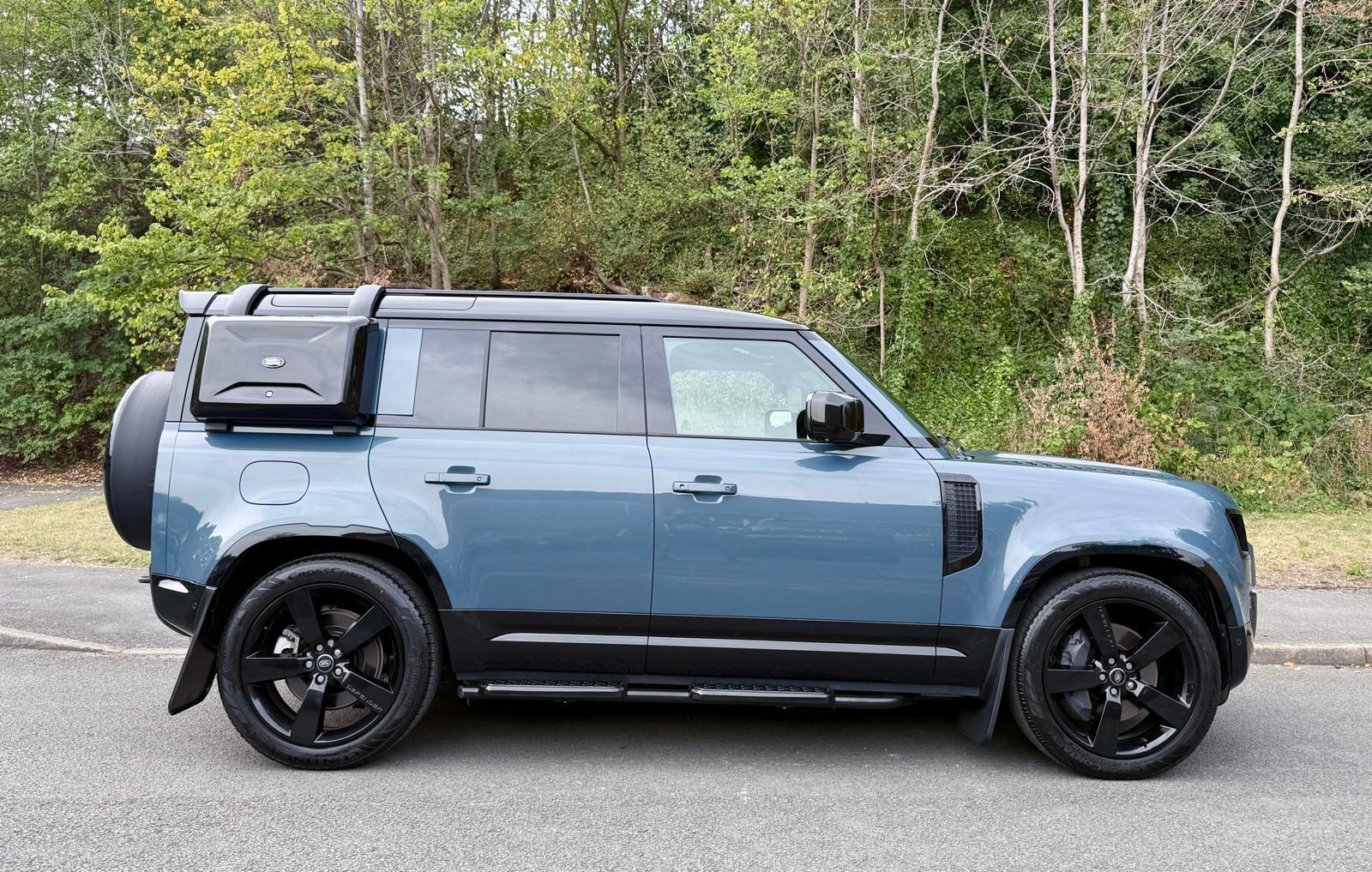 Land Rover Defender view 5