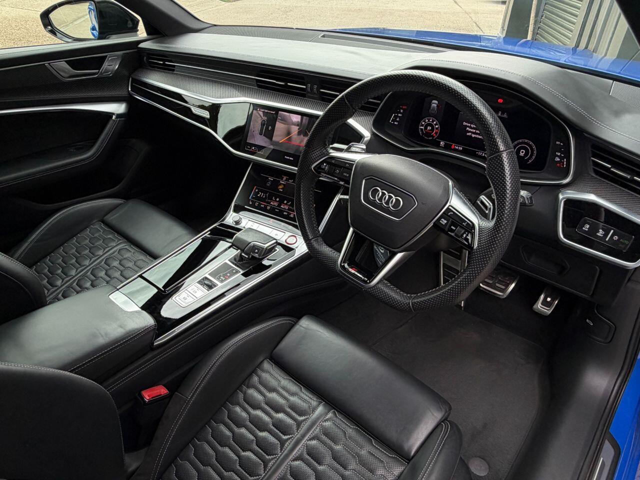 Audi RS6 Avant view 48