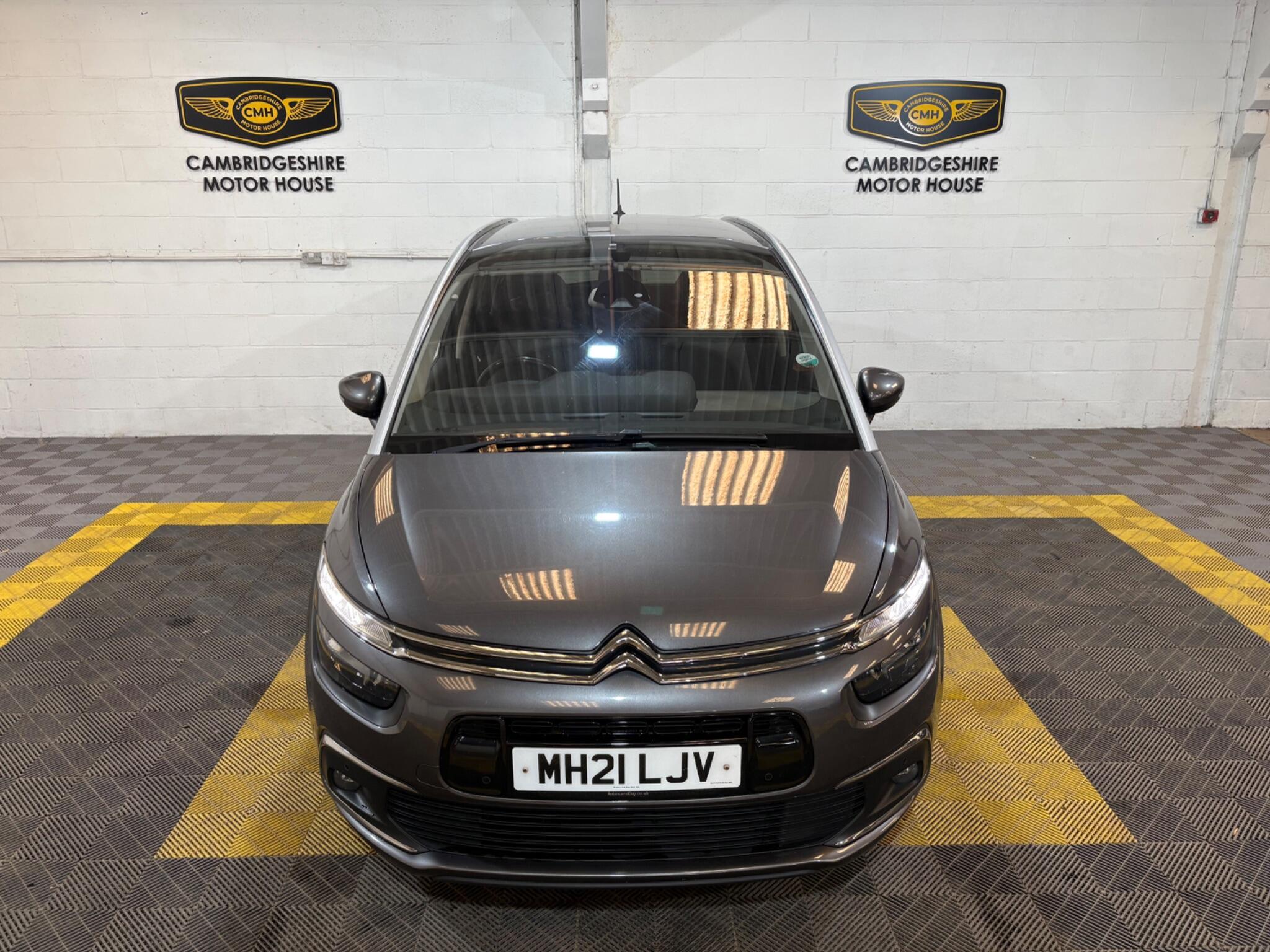 Citroen Grand C4 Spacetourer view 2