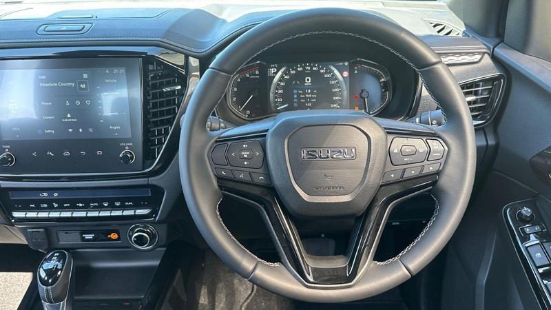 Isuzu D-Max view 14