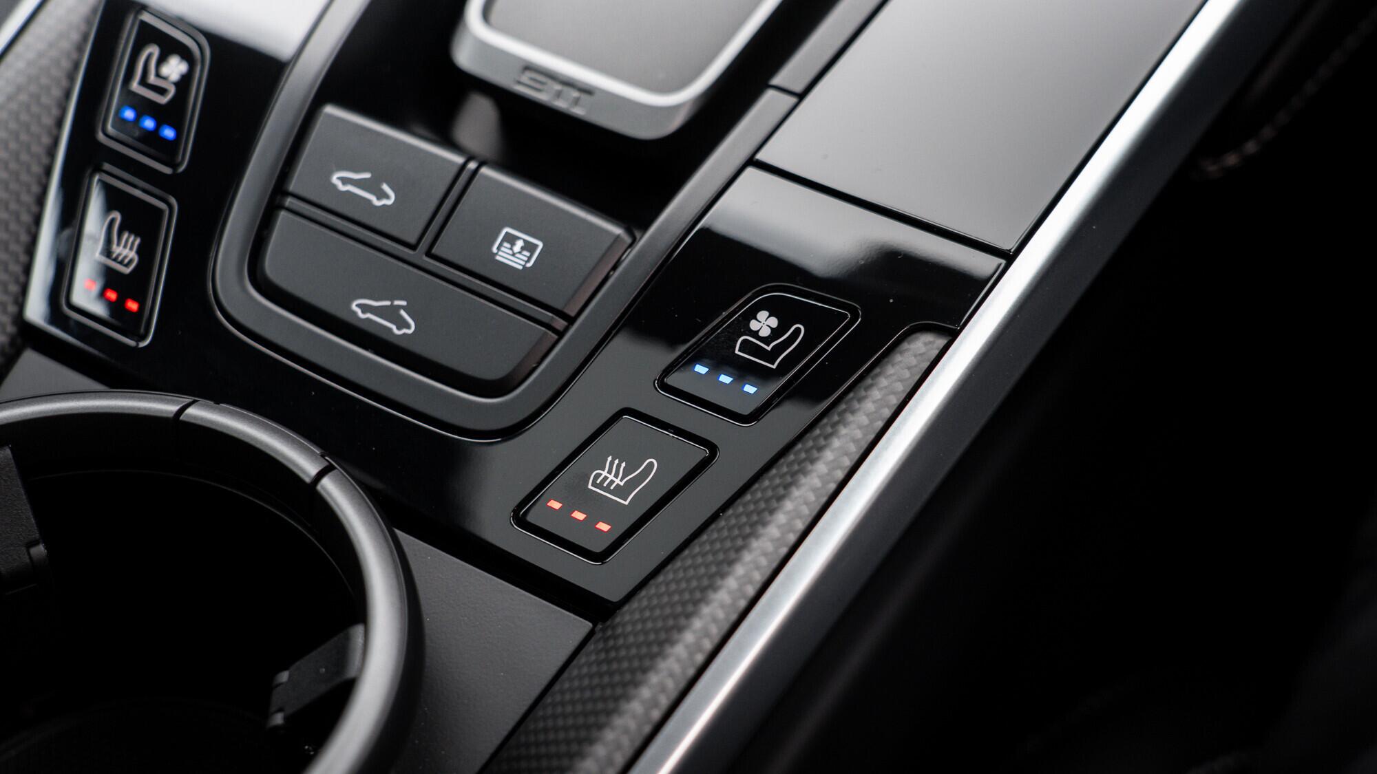 Porsche 911 view 41
