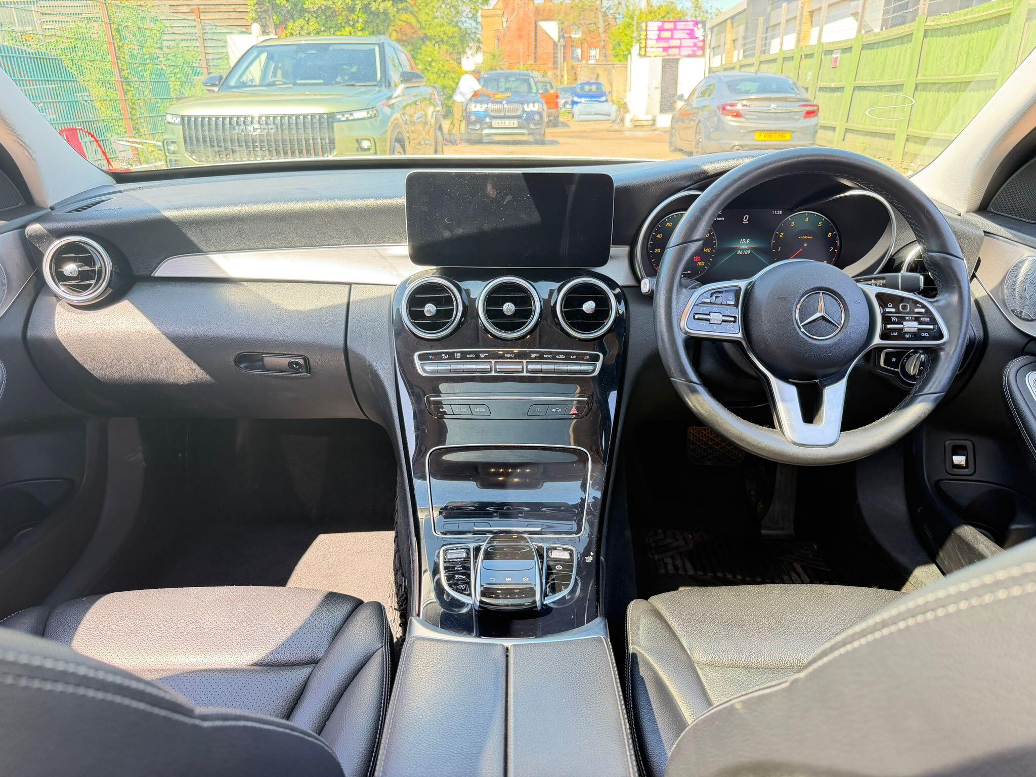 Mercedes-Benz C-Class view 21