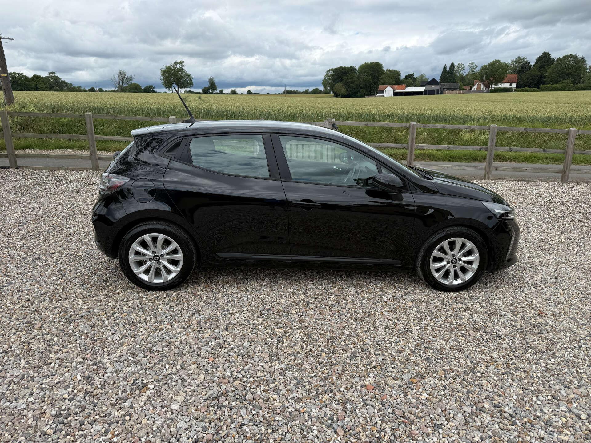 Renault Clio view 6
