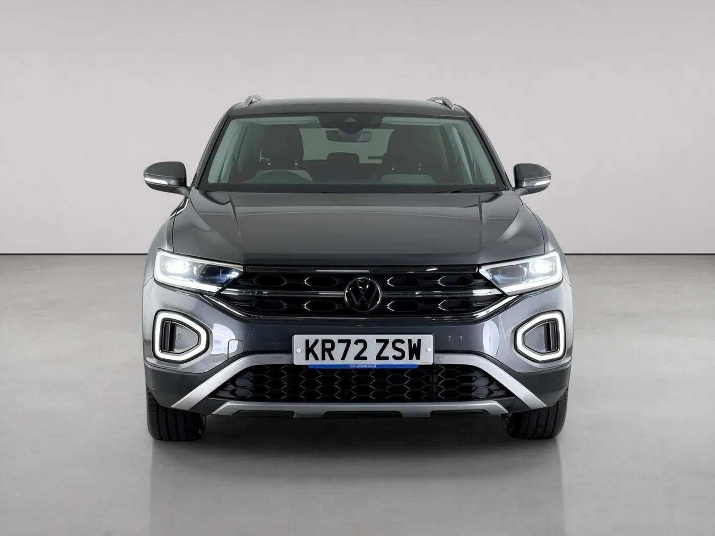 Volkswagen T-Roc view 5