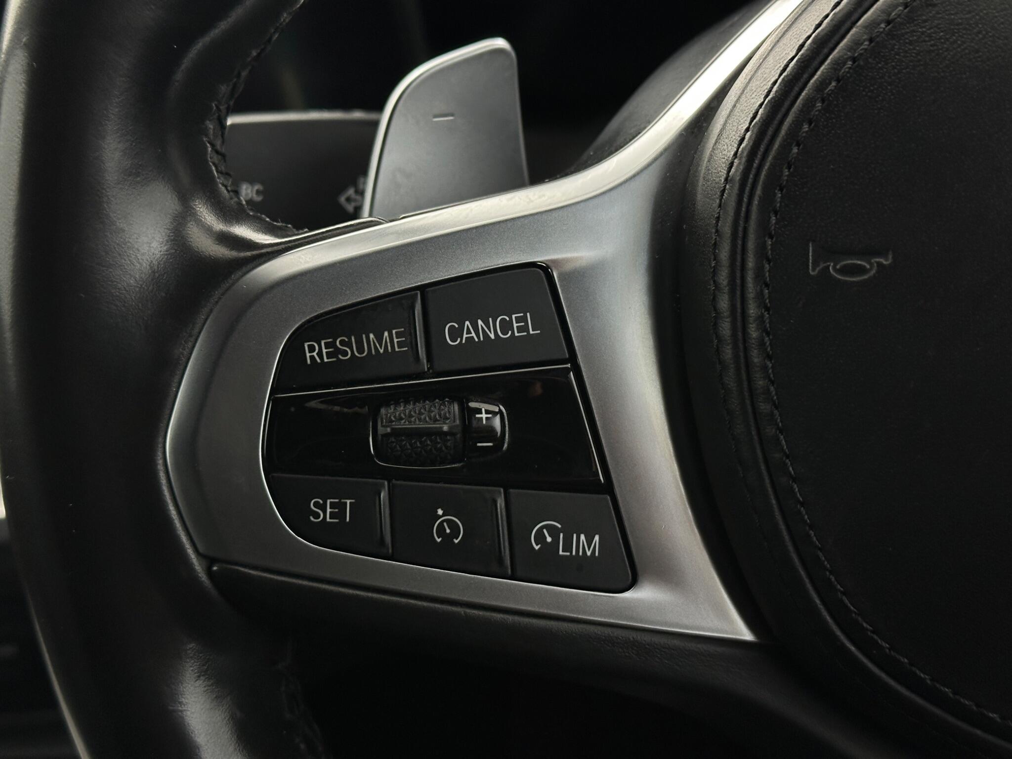 BMW 3 Series view 15
