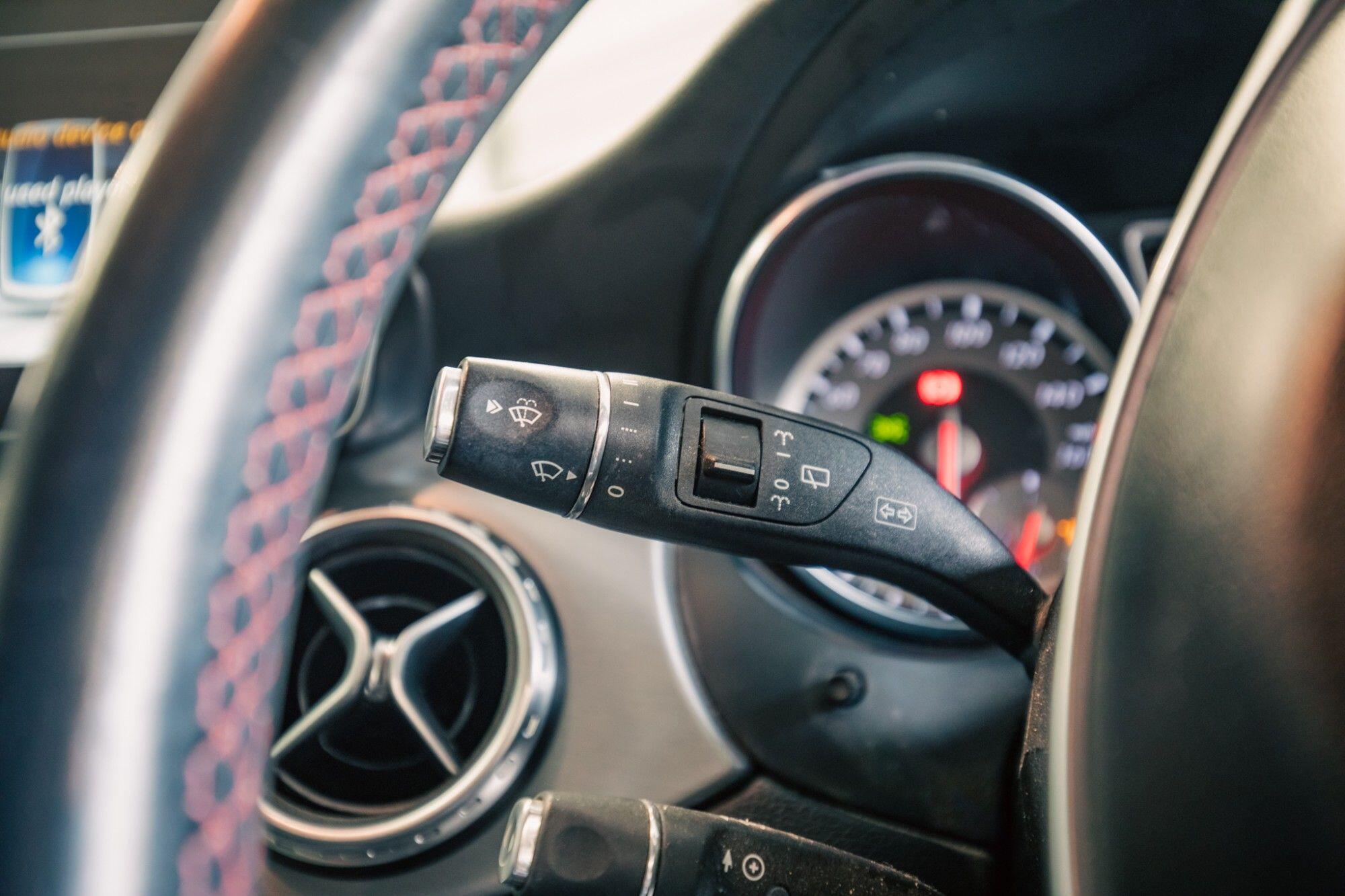 Mercedes-Benz Gla view 14
