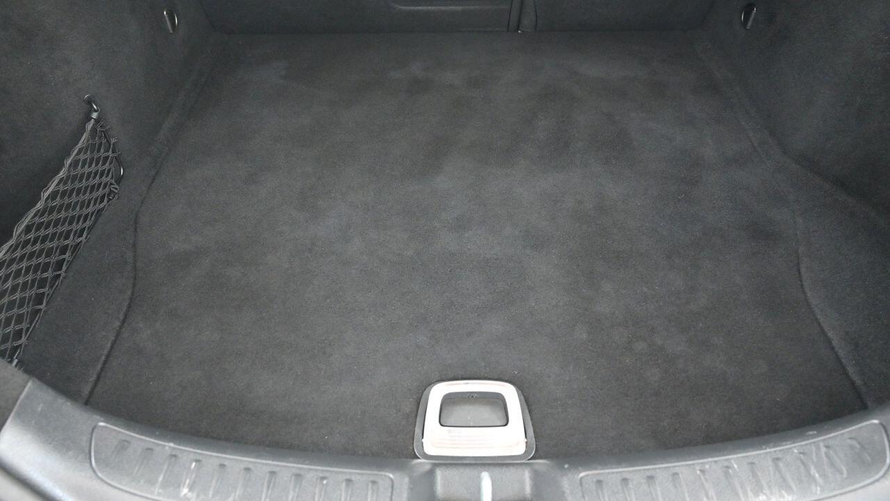 Mercedes-Benz Cla view 8