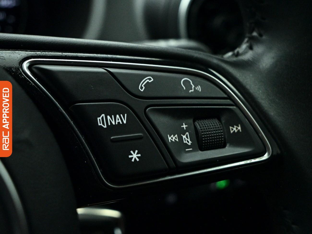 Audi Q2 view 25