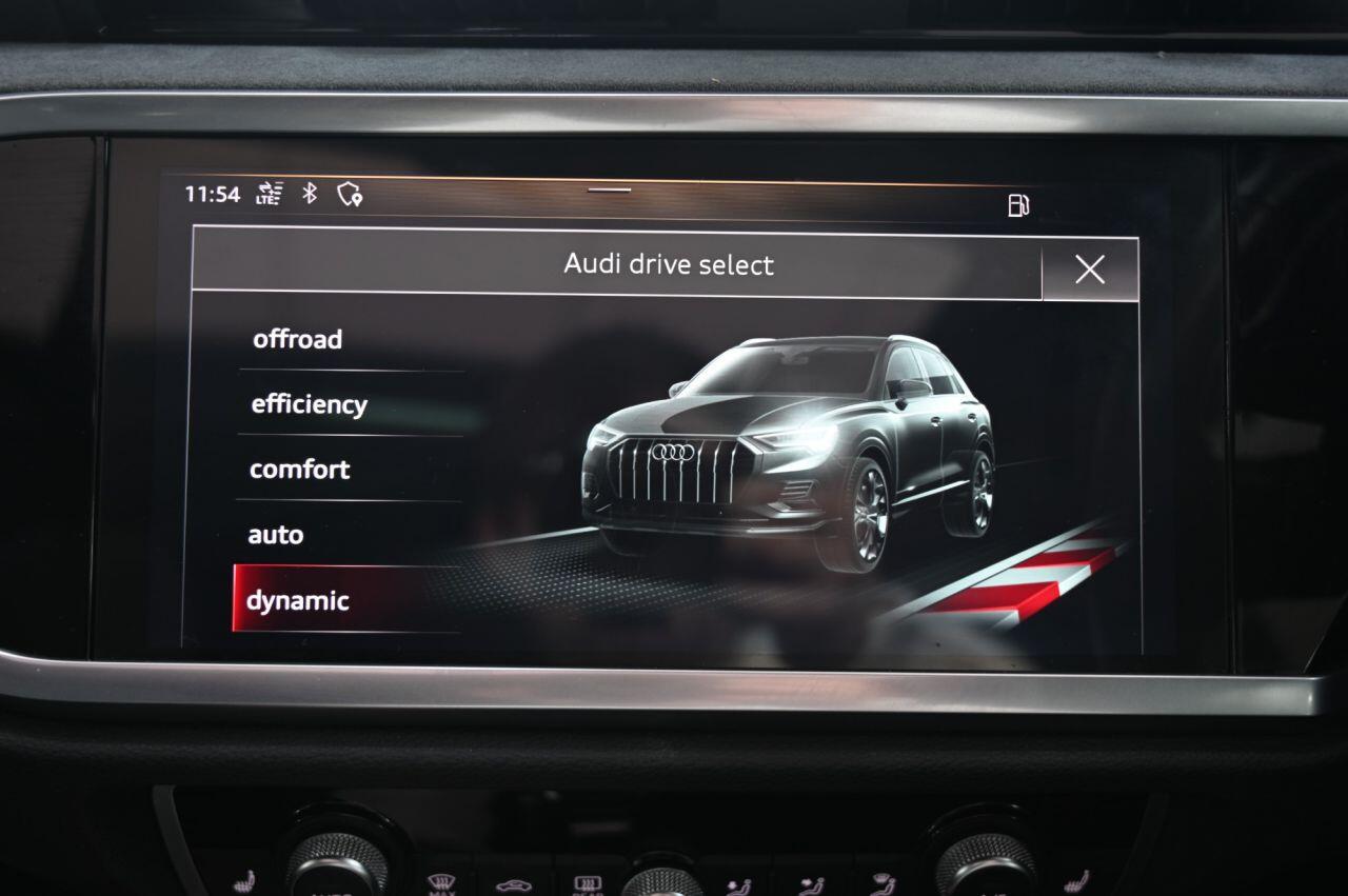 Audi Q3 view 36