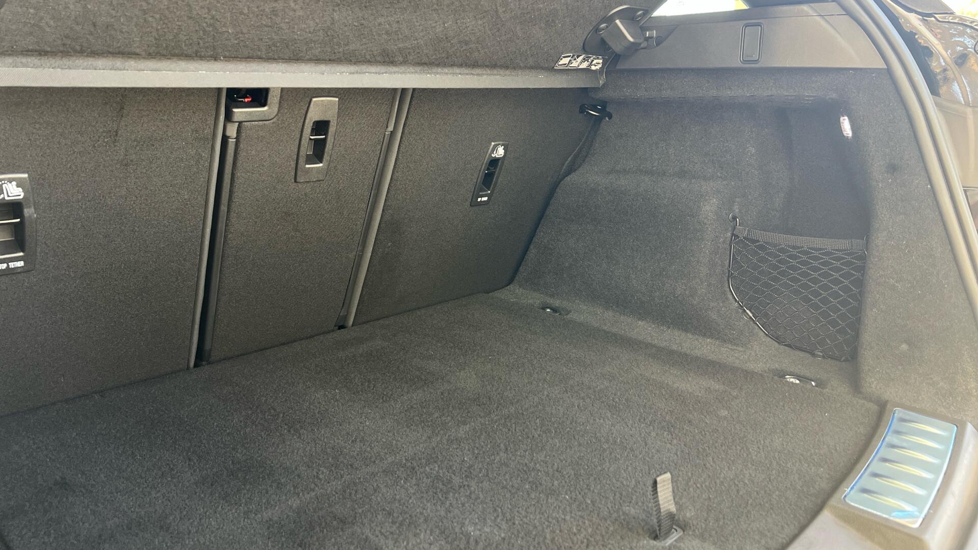 Land Rover Range Rover Evoque view 42