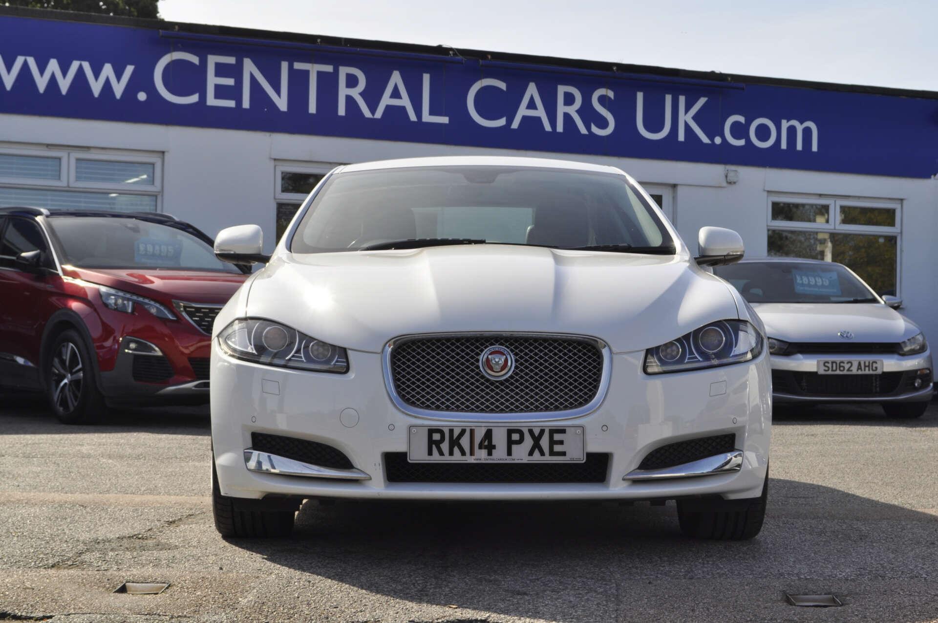 Jaguar XF view 3
