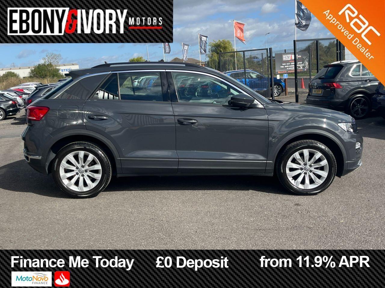 Volkswagen T-Roc view 7