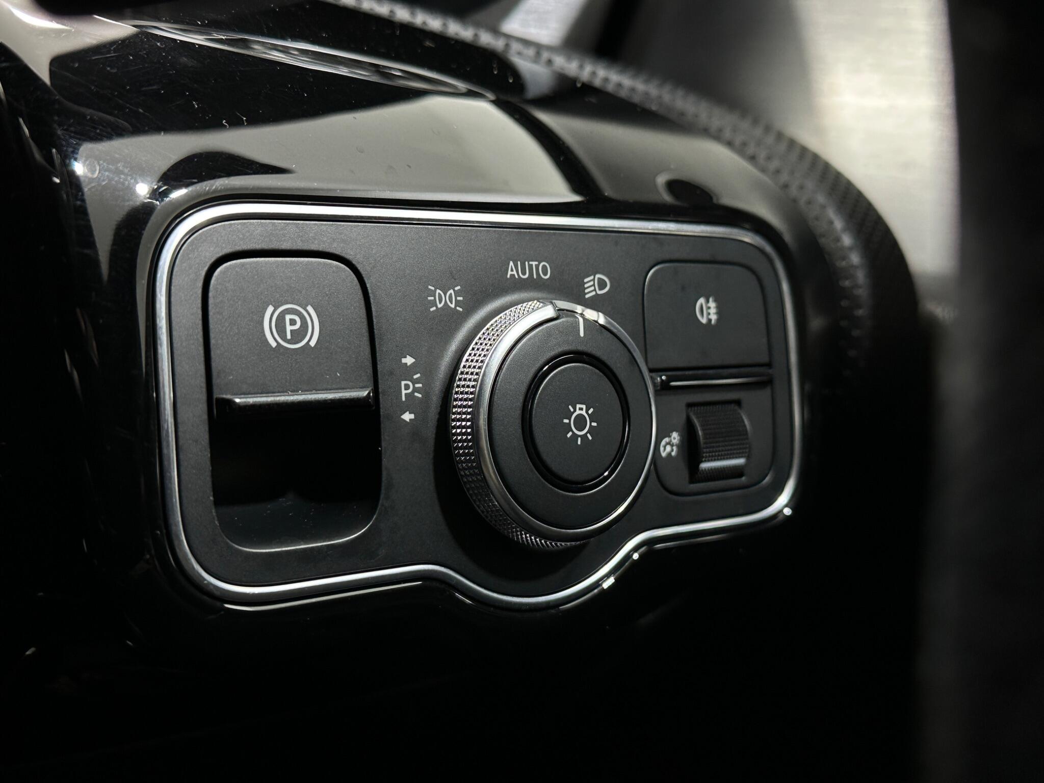 Mercedes-Benz Cla view 18