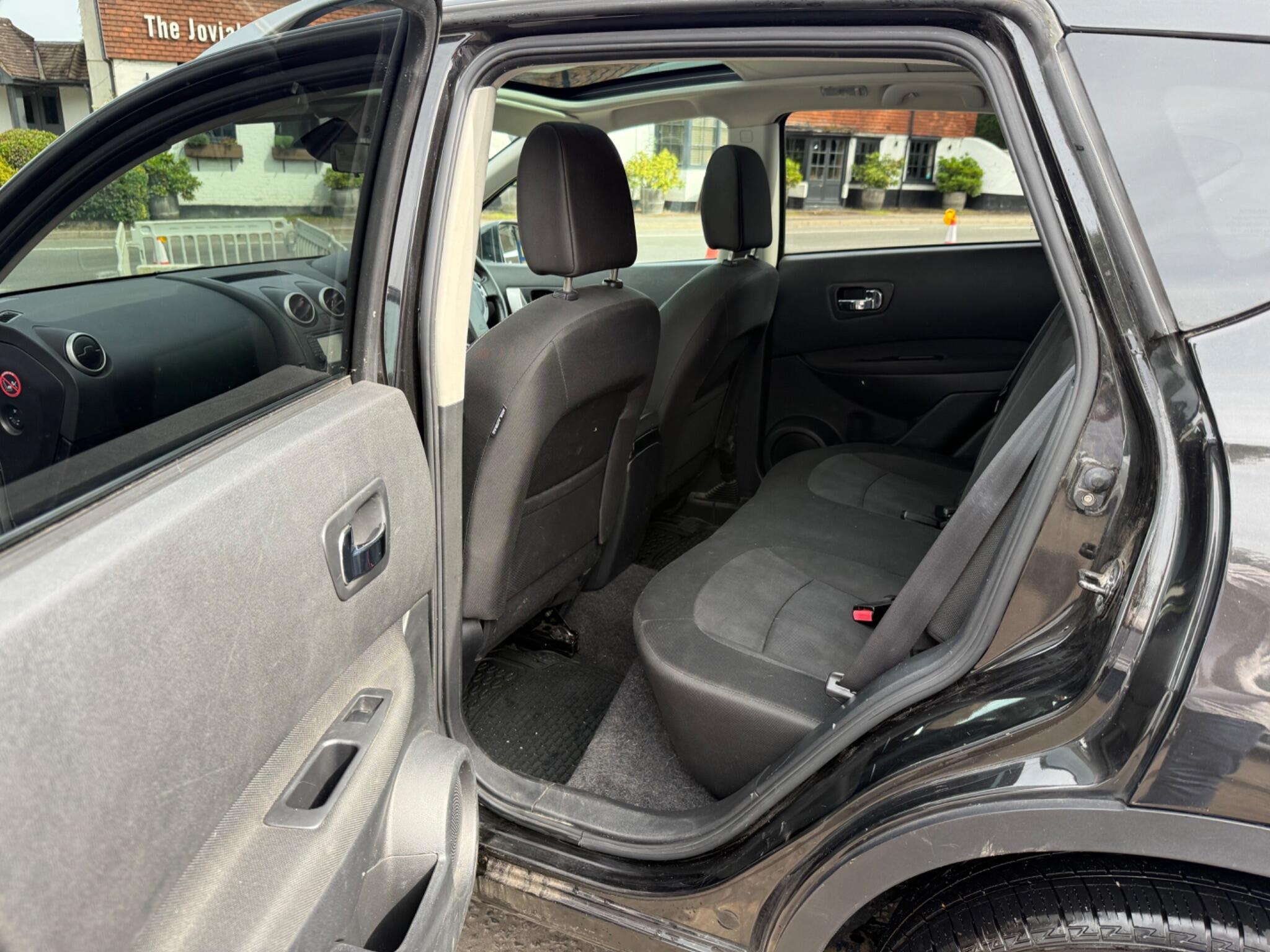 Nissan Qashqai view 23
