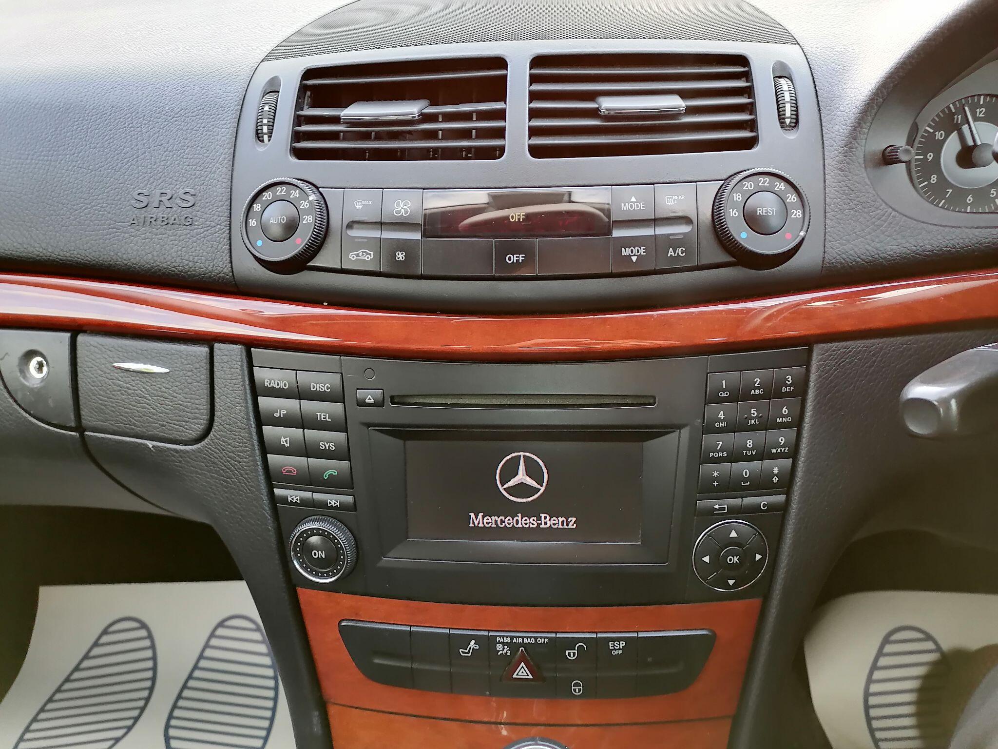 Mercedes-Benz E-Class view 29