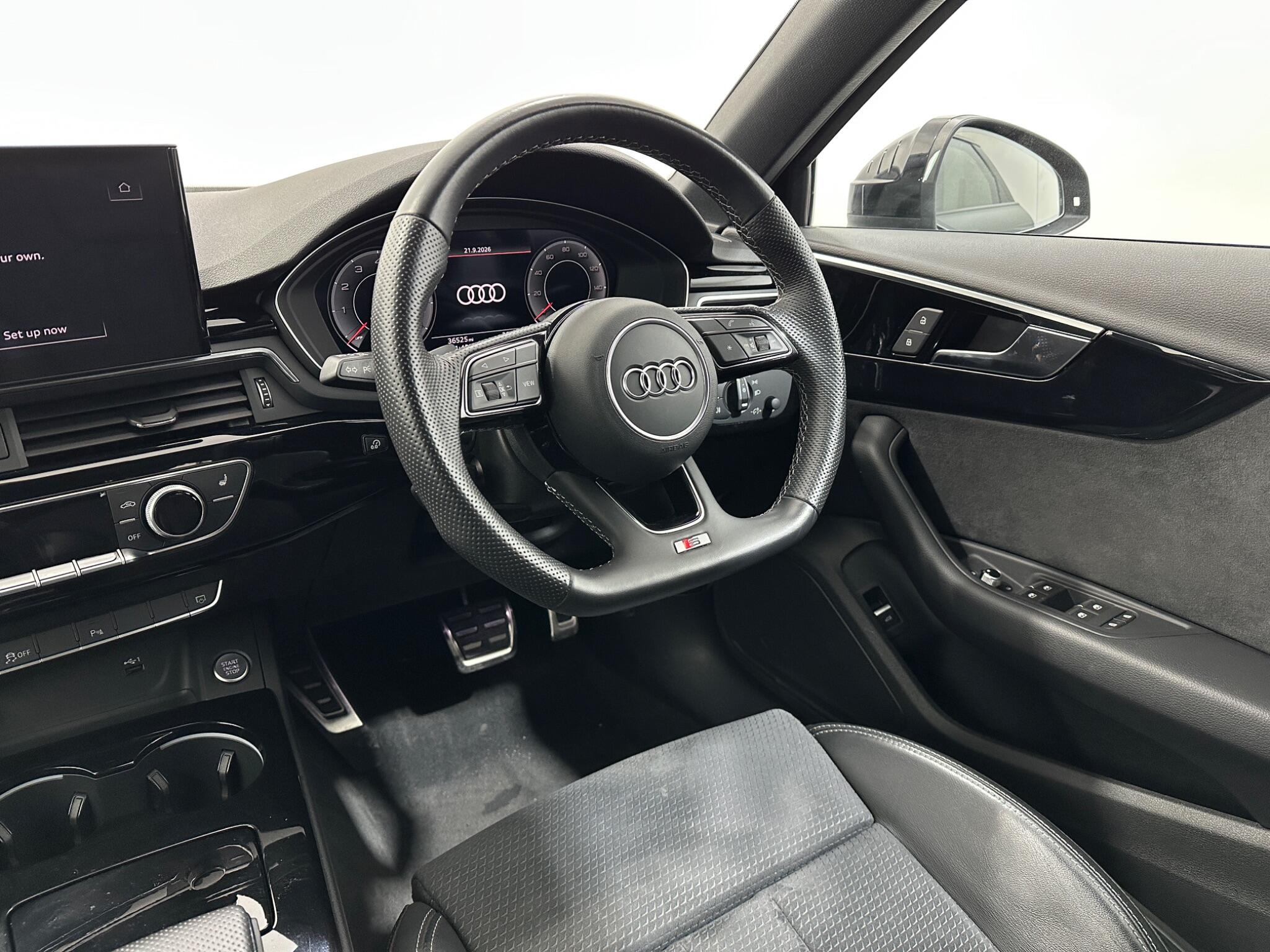 Audi A4 view 12