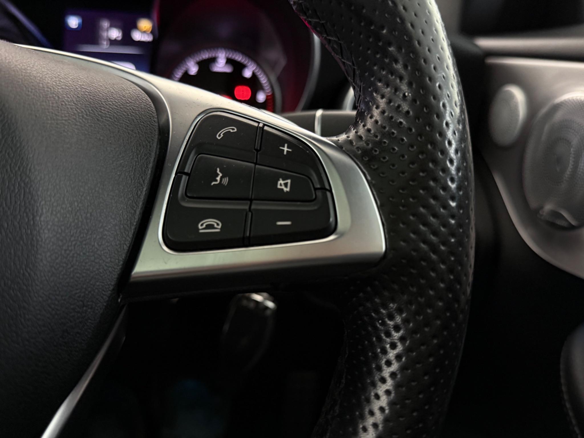 Mercedes-Benz C-Class view 20