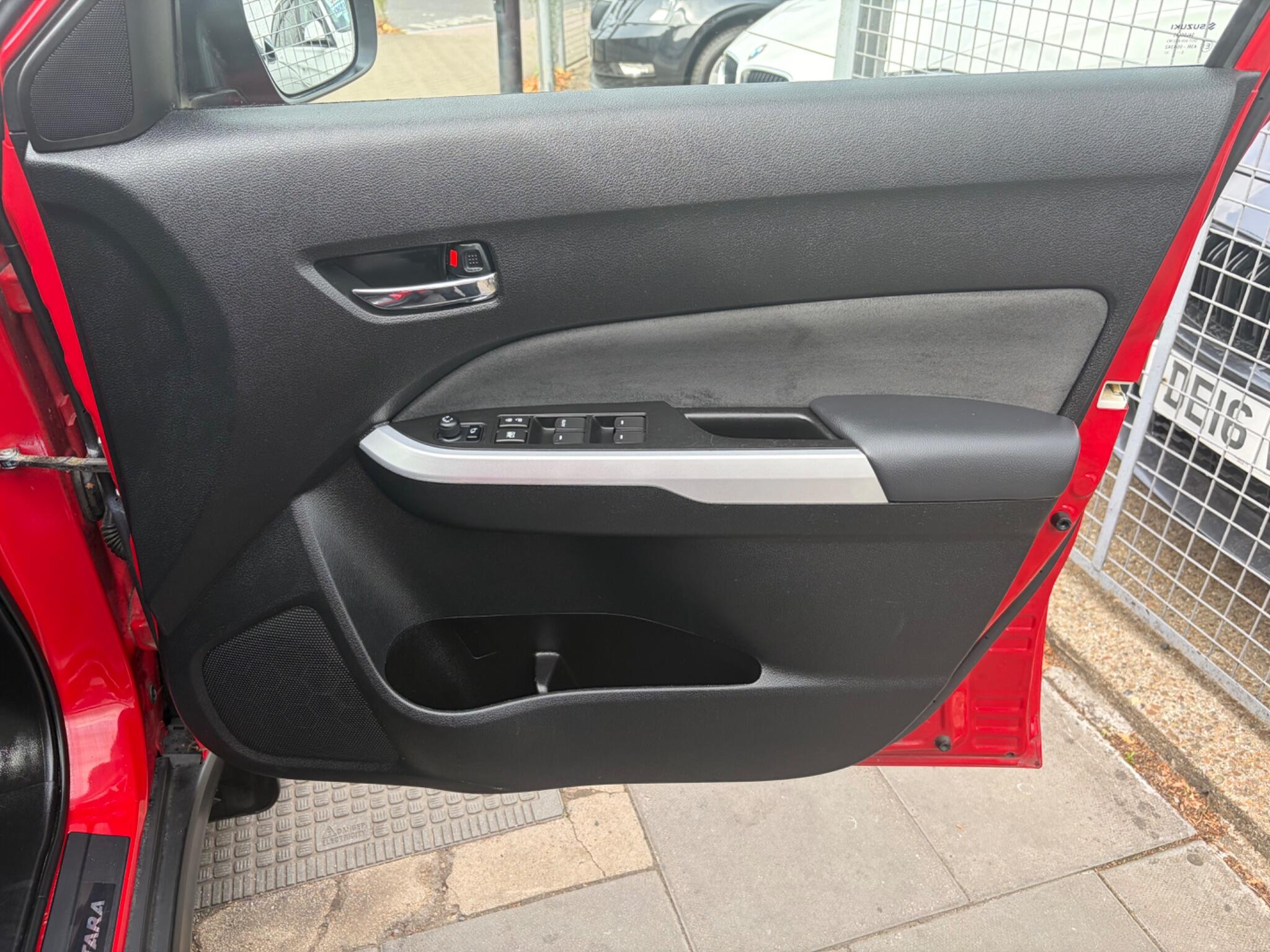 Suzuki Vitara view 58