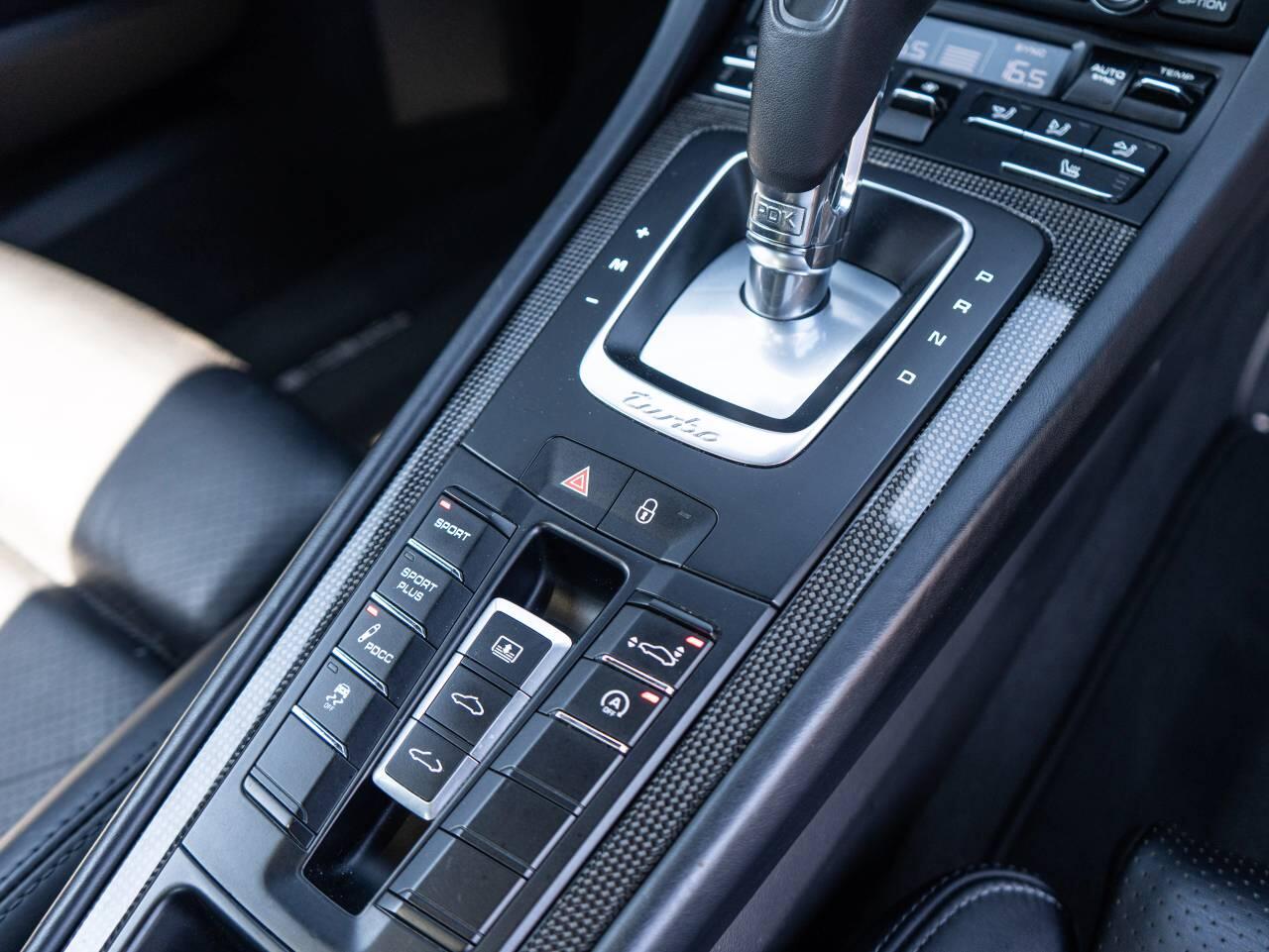 Porsche 911 view 42