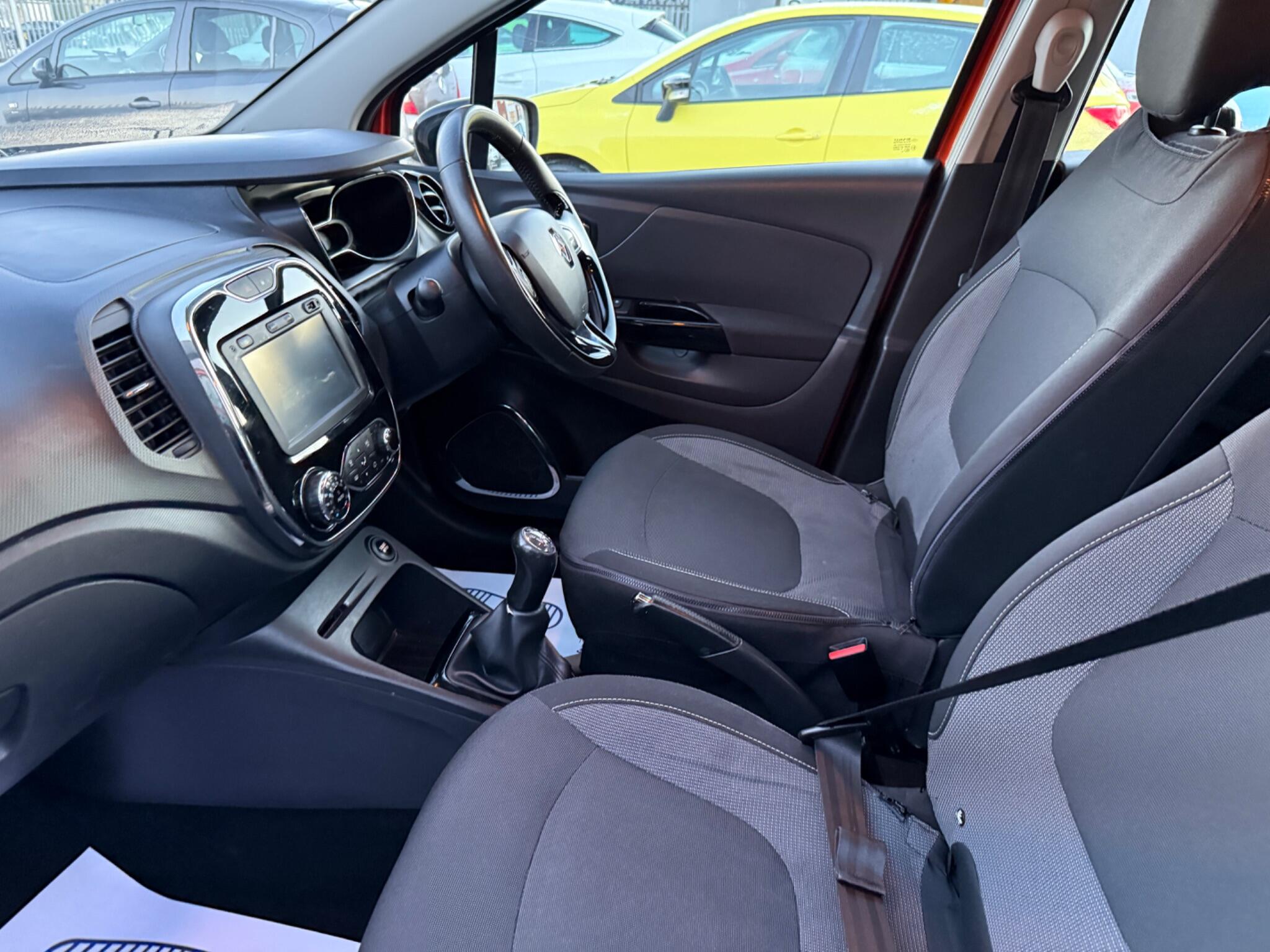 2015 Renault Captur 1.5 dCi ENERGY Dynamique Nav Euro 6 (s/s) 5dr • 90,890 miles image 16