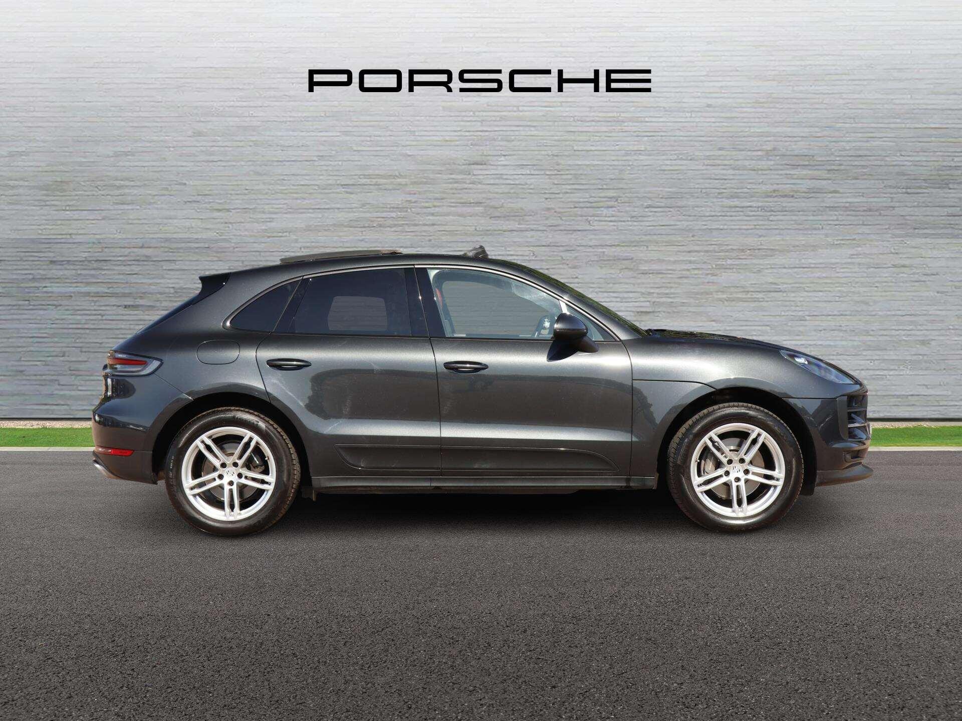 Porsche Macan view 2