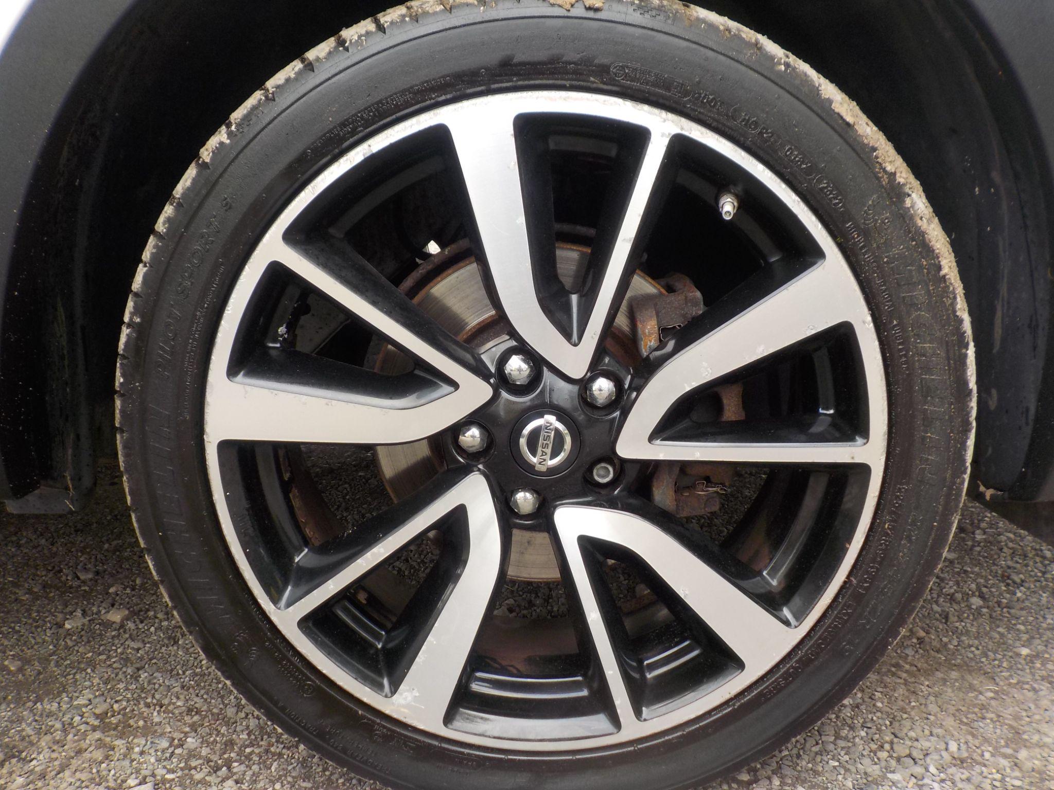 Nissan Qashqai 1.6 dCi Tekna 2WD Euro 5 (s/s) 5dr