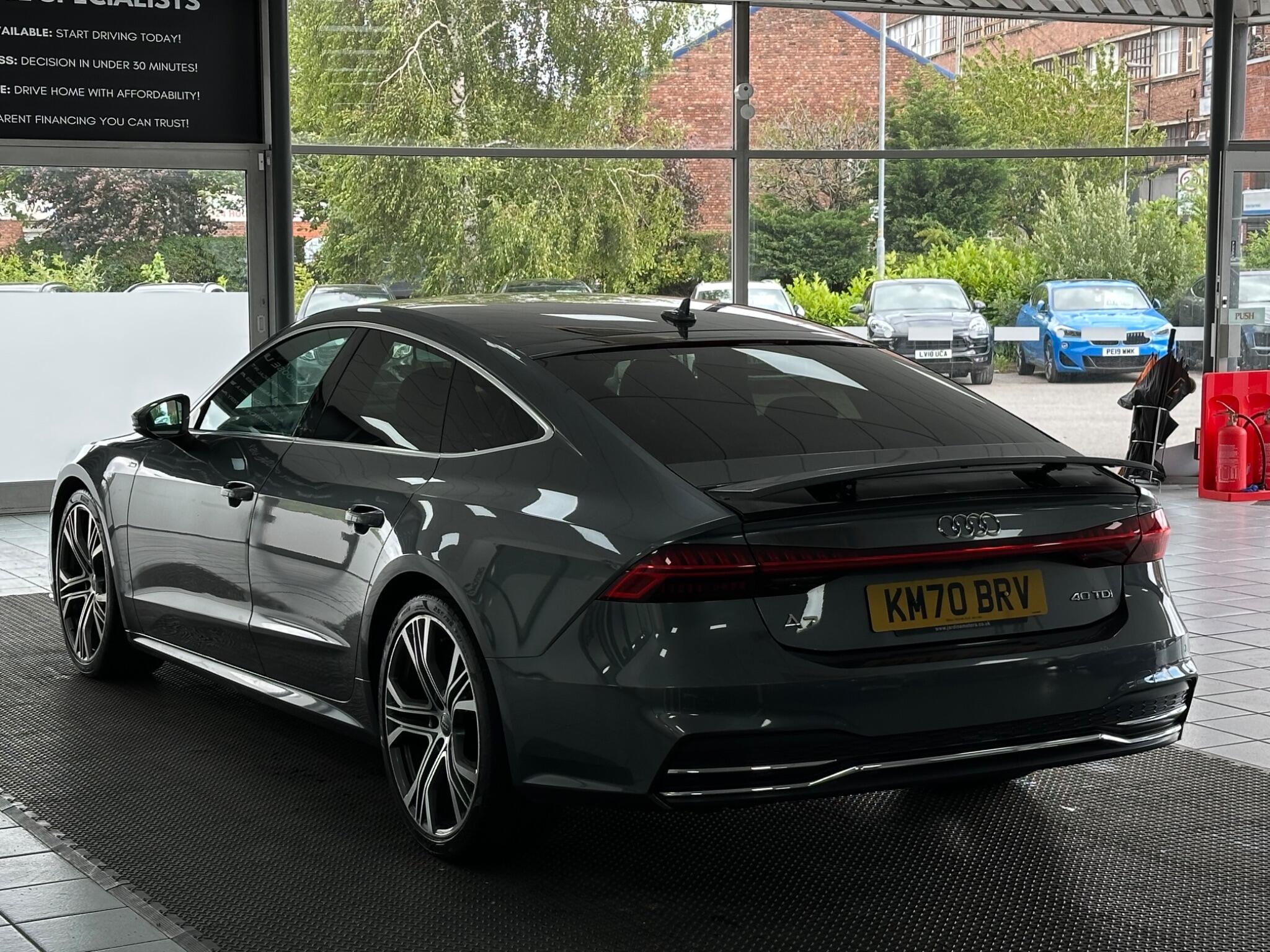 Audi A7 view 11