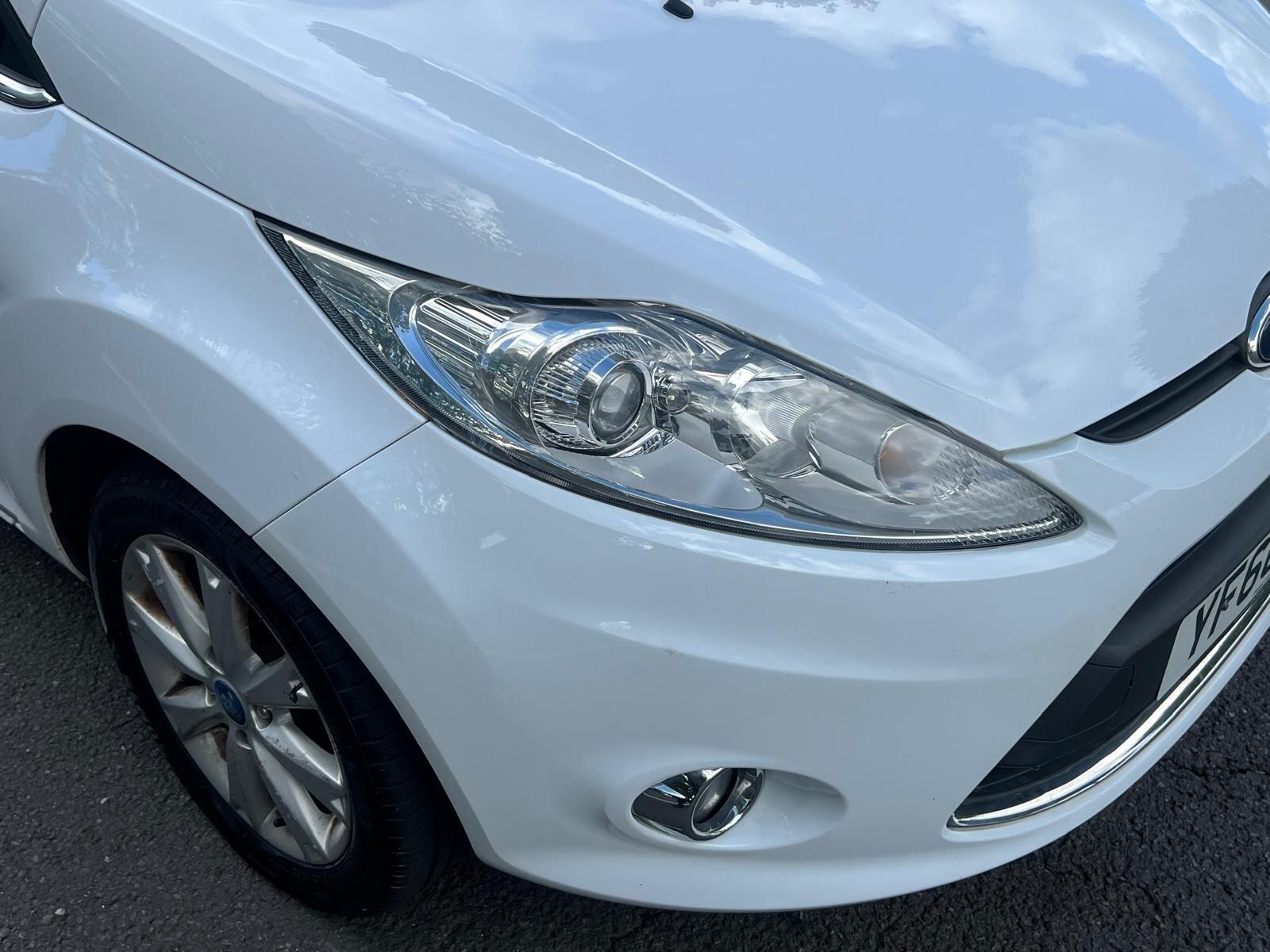 Ford Fiesta view 9