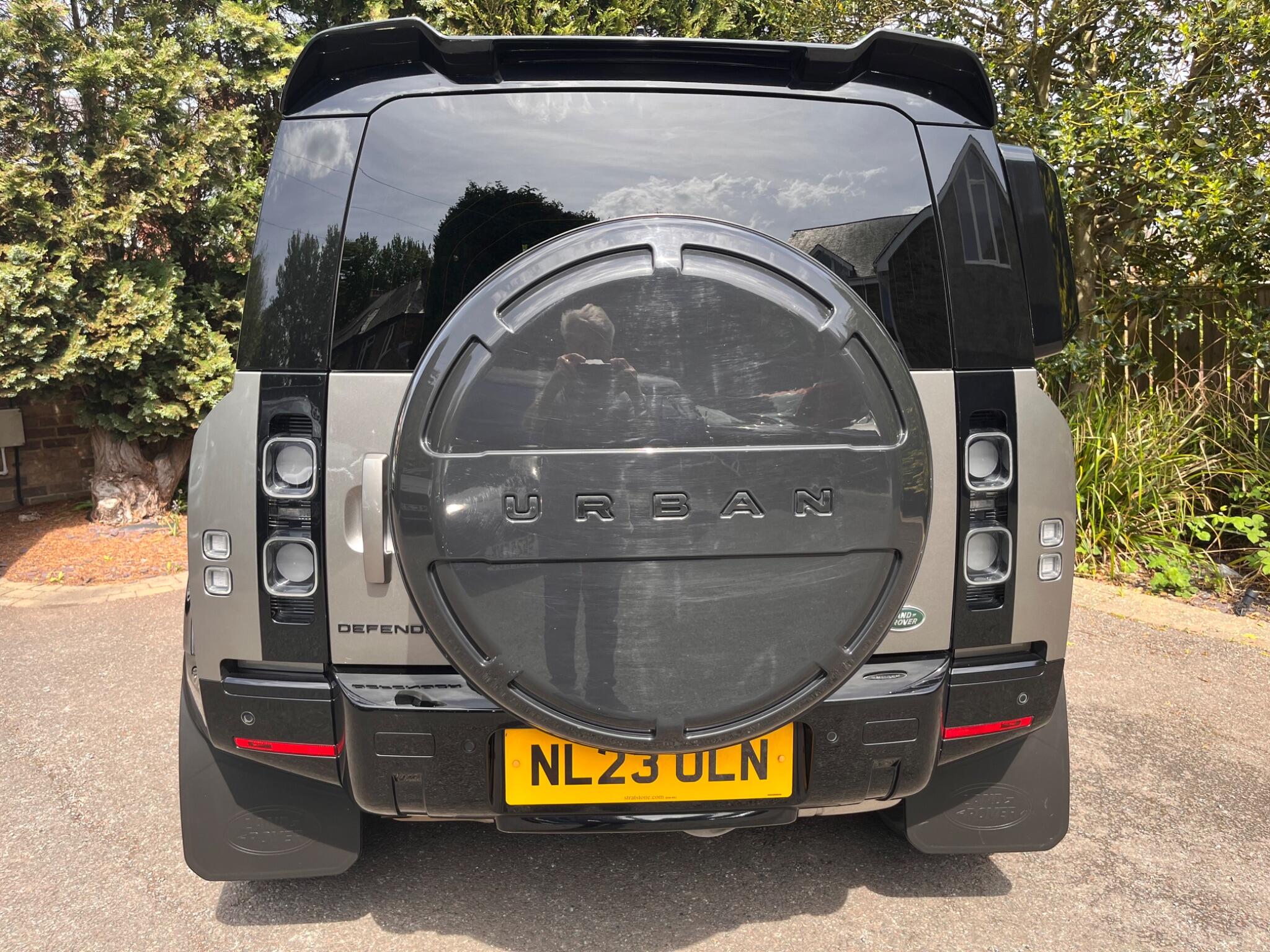 Land Rover Defender view 14