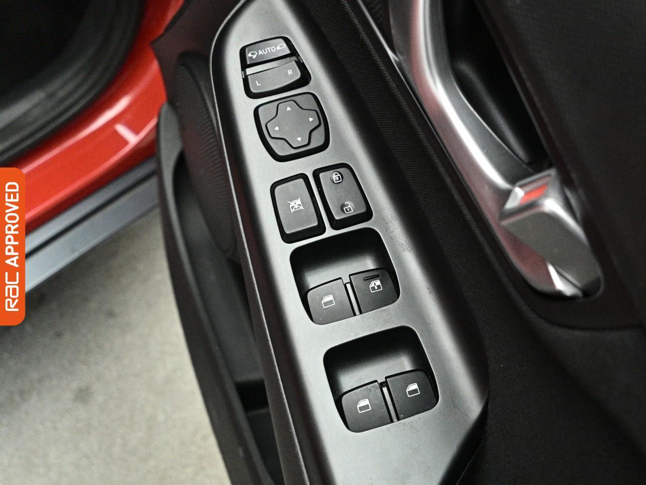 Hyundai Kona view 25