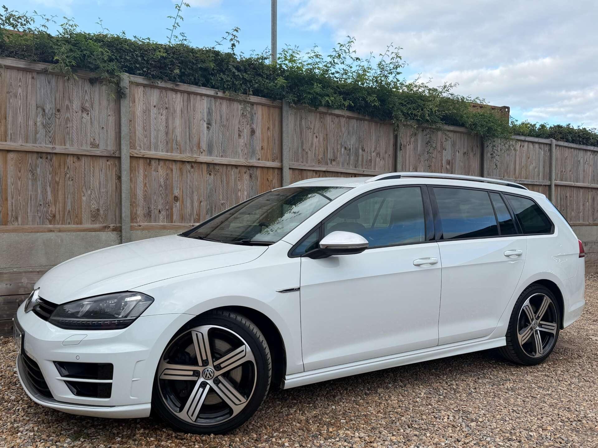 Volkswagen Golf view 4