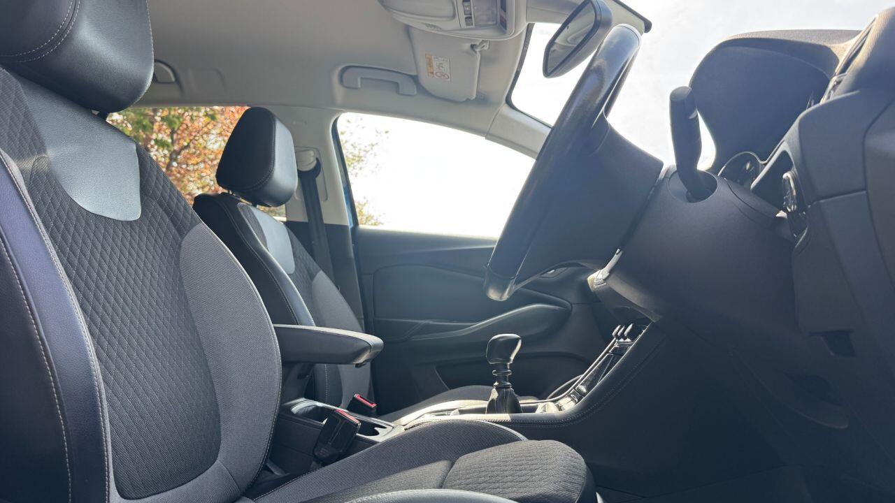 Vauxhall Grandland X view 11