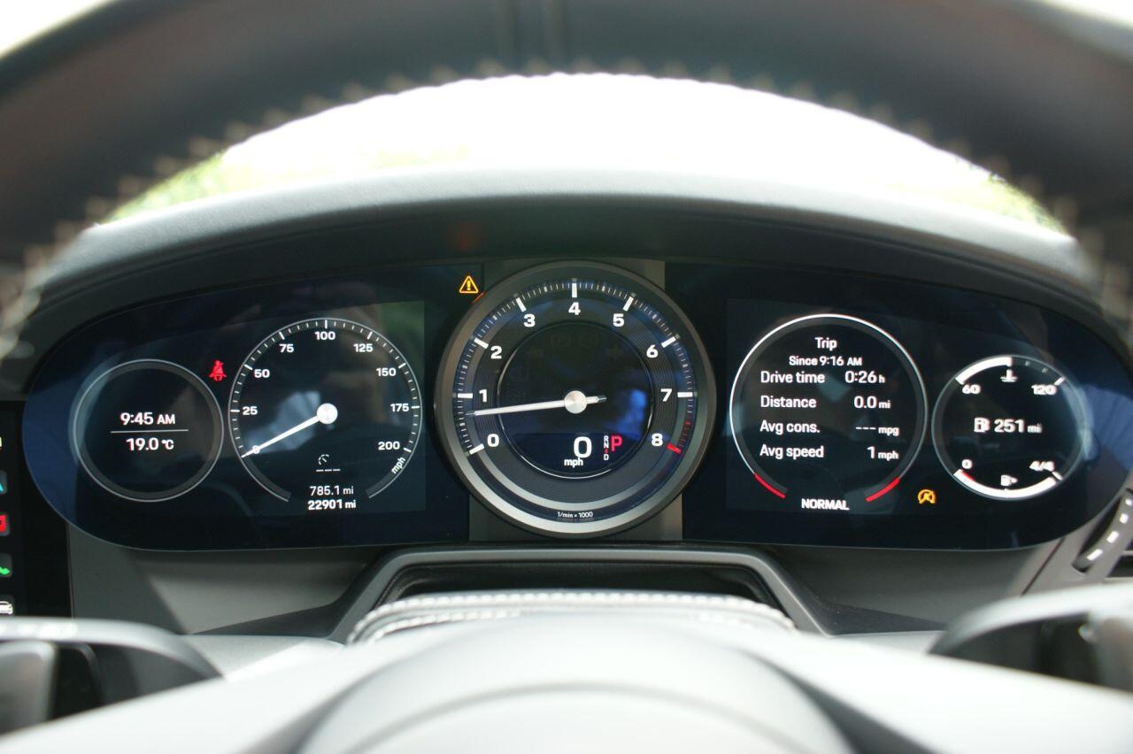 Porsche 911 view 75