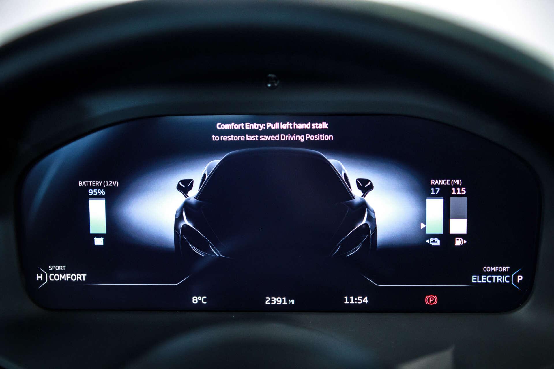 McLaren Artura view 30