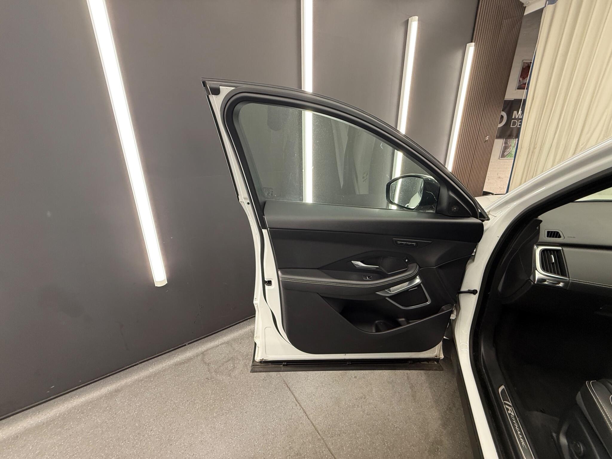 Jaguar E-Pace view 21