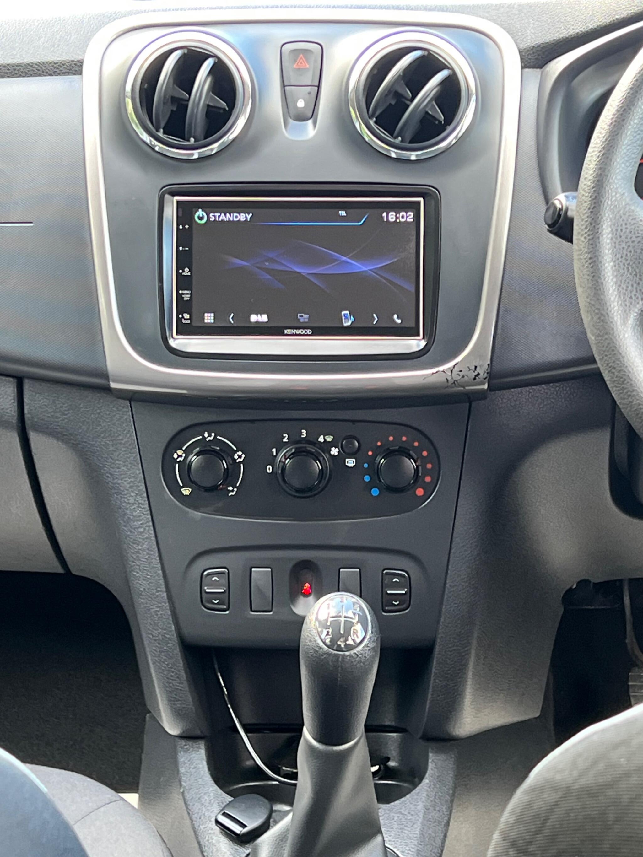 Dacia Logan MCV view 35