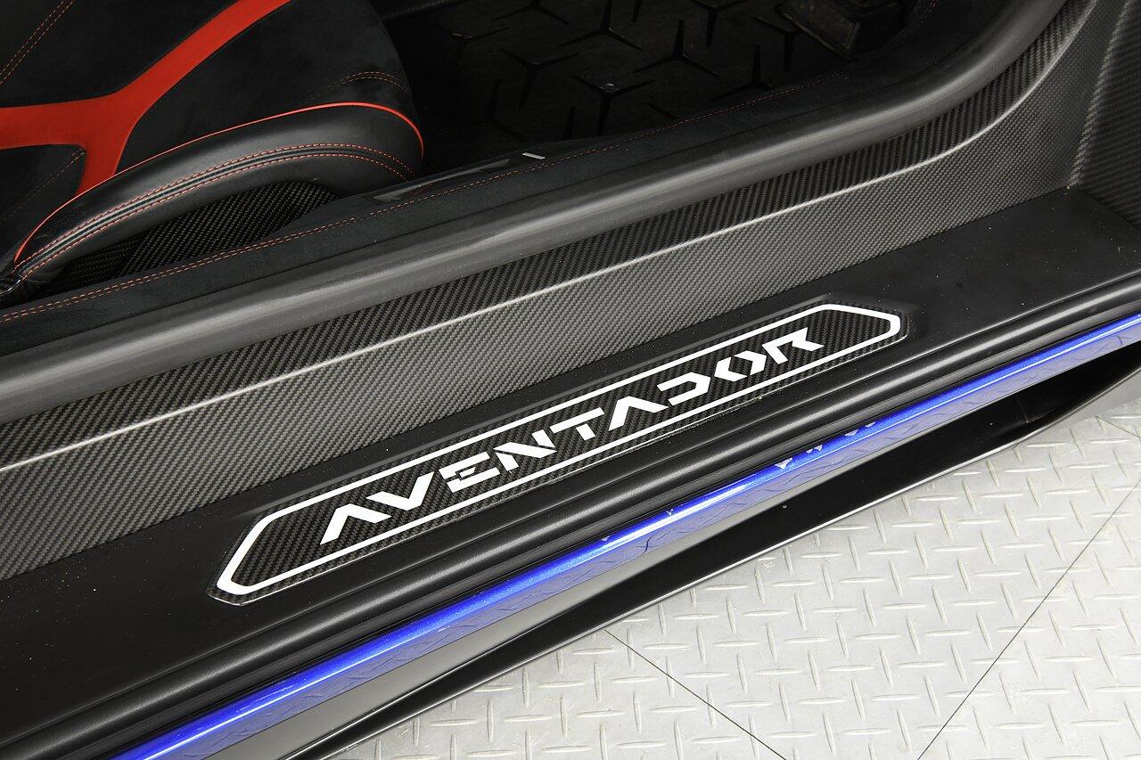 Lamborghini Aventador view 28