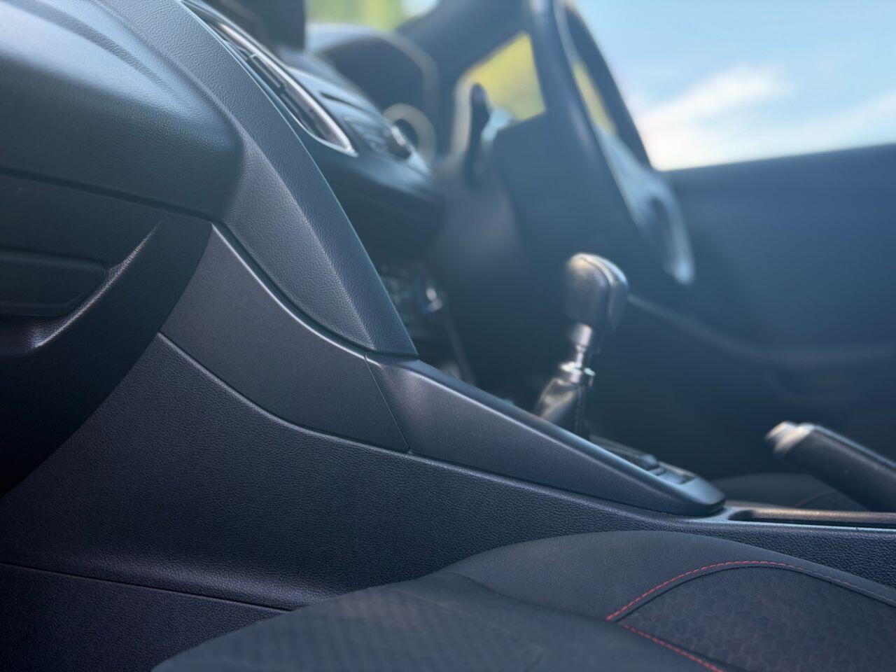 Ford Focus view 17