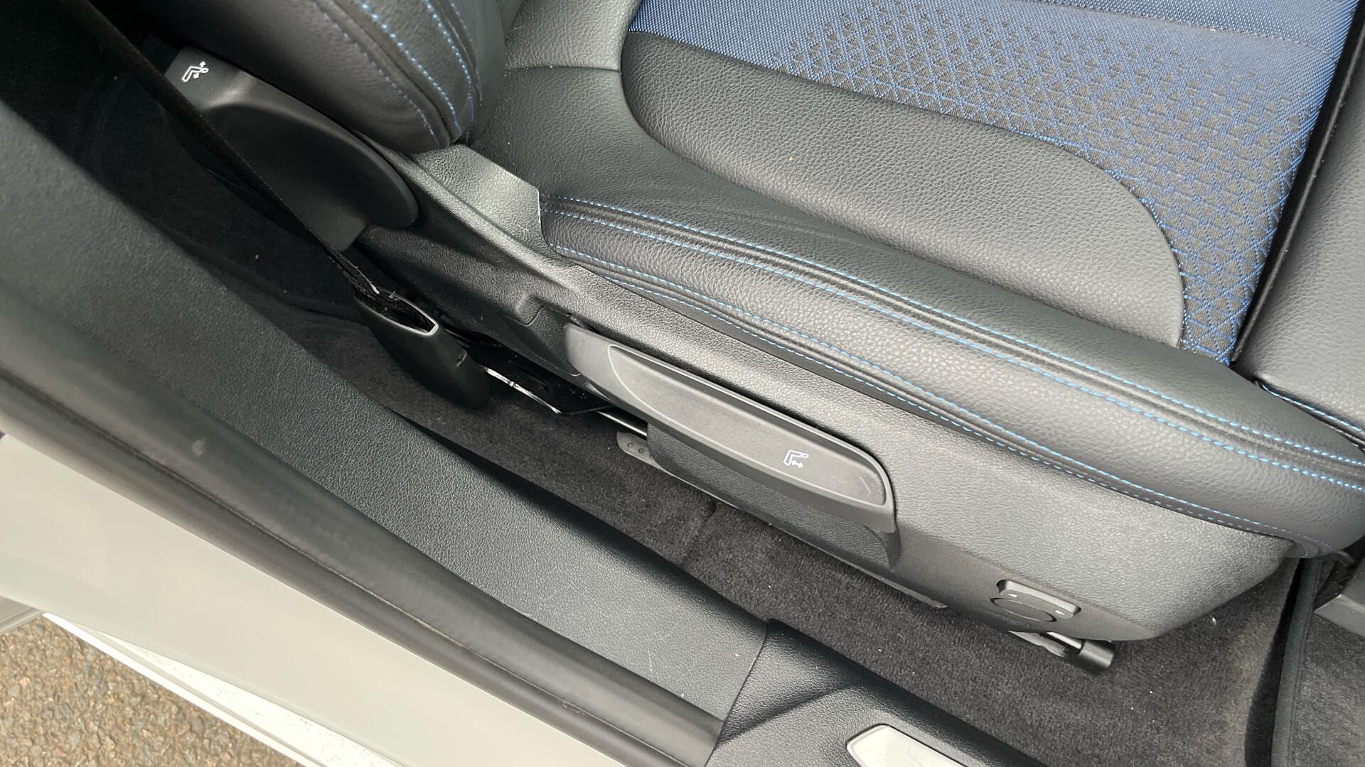 BMW 1 Series view 37